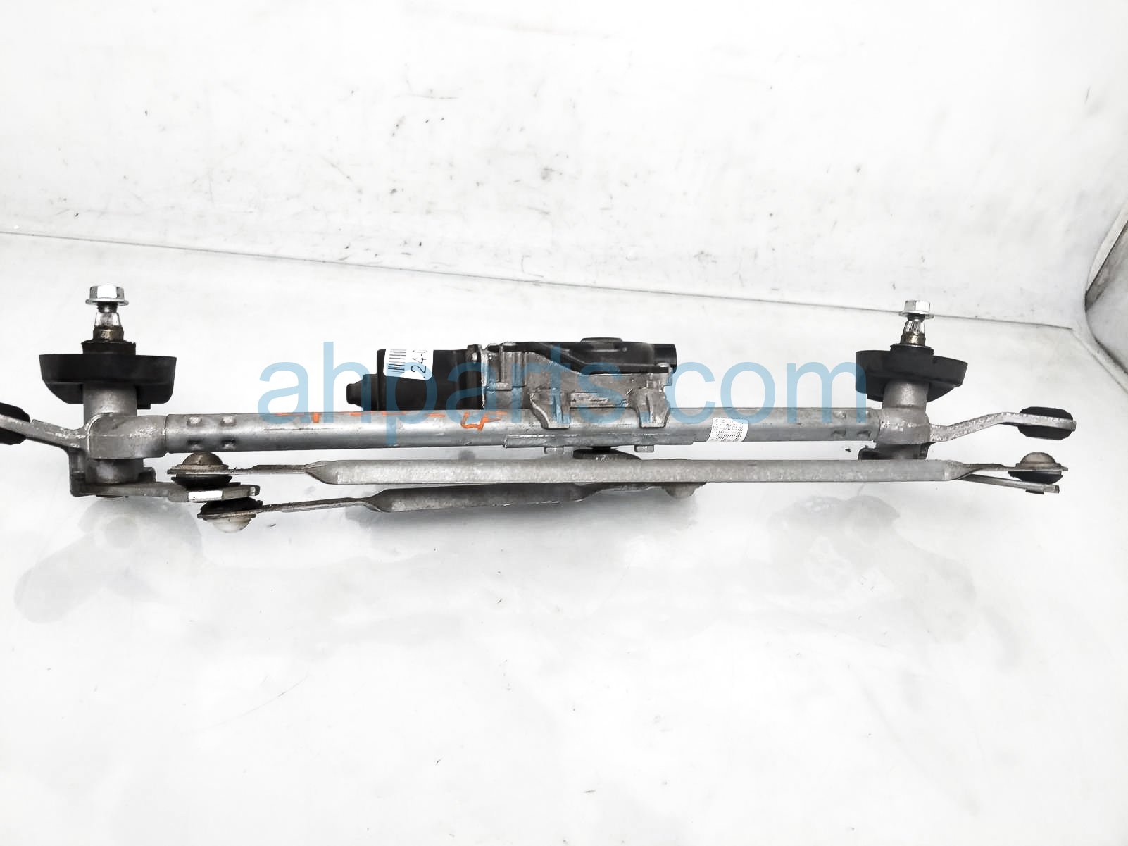 $69 Nissan WIPER MOTOR W/TRANSMISSION ARM