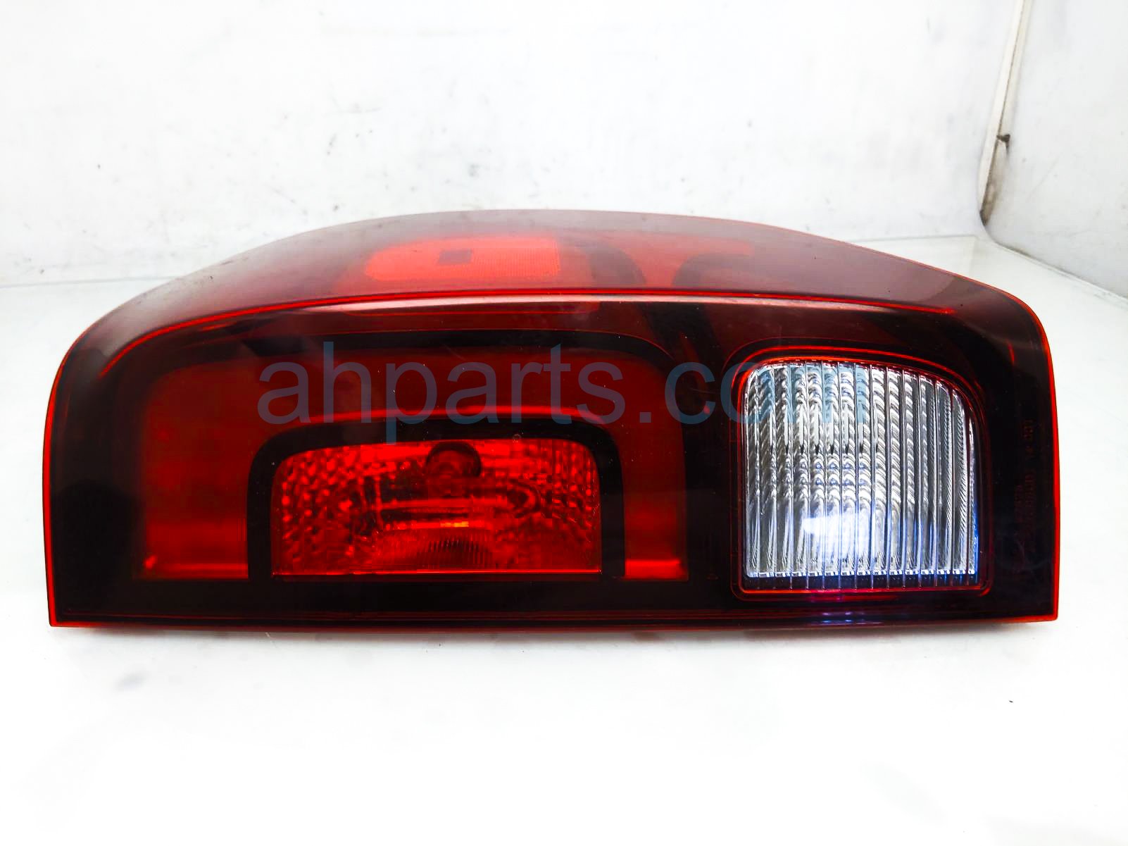 $139 Honda RH TAIL LAMP (ON BODY)