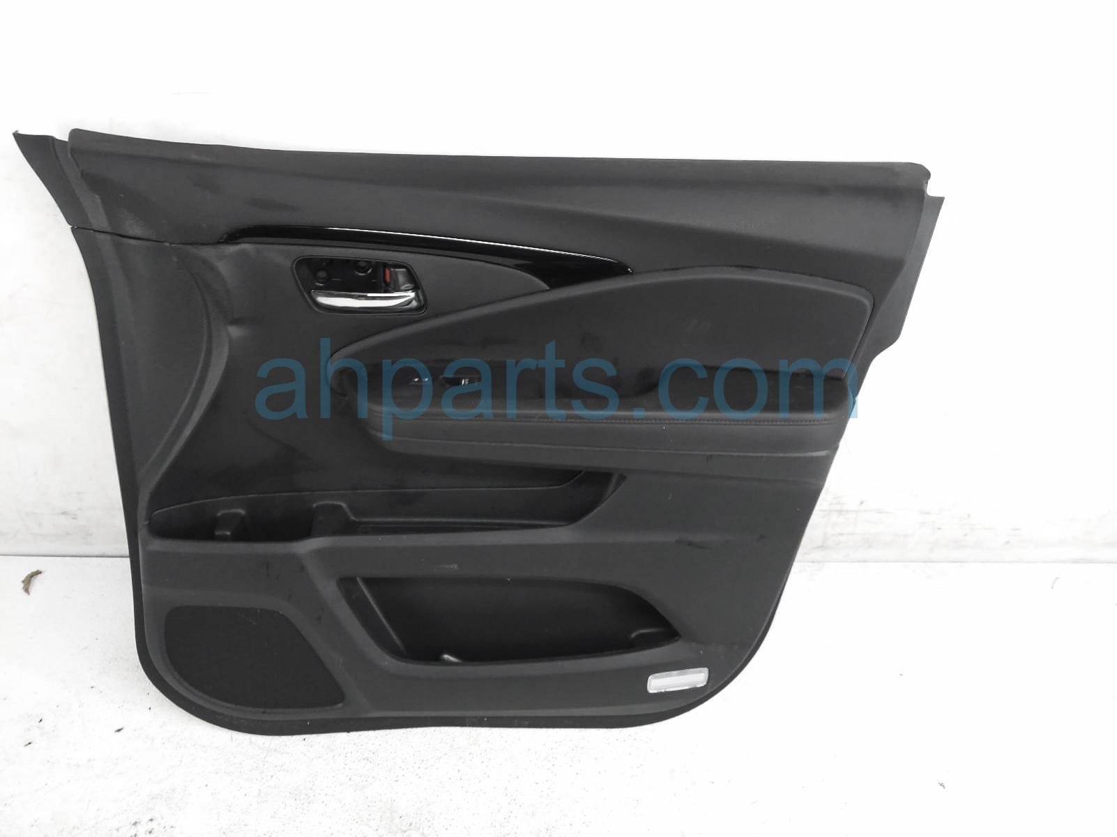 $125 Honda FR/RH INTERIOR DOOR PANEL - BLACK