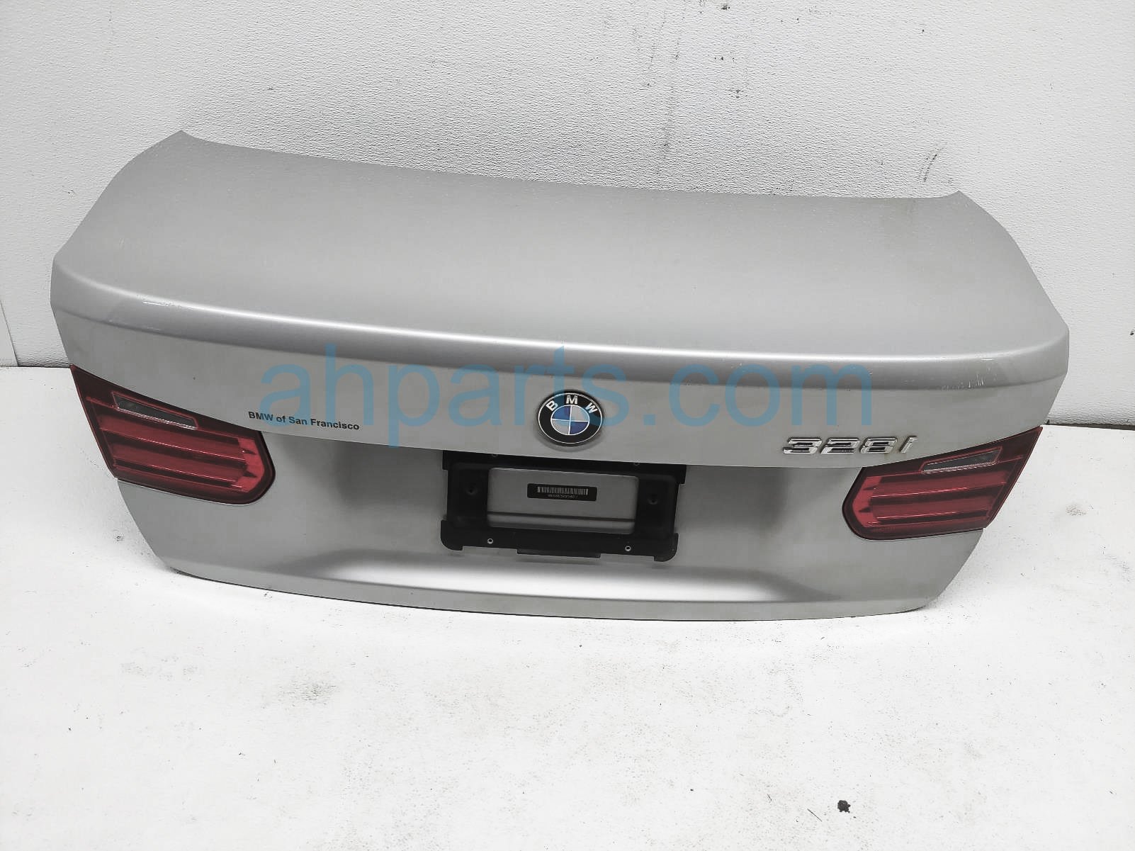 $199 BMW TRUNK / DECKLID TAILGATE - SILVER *