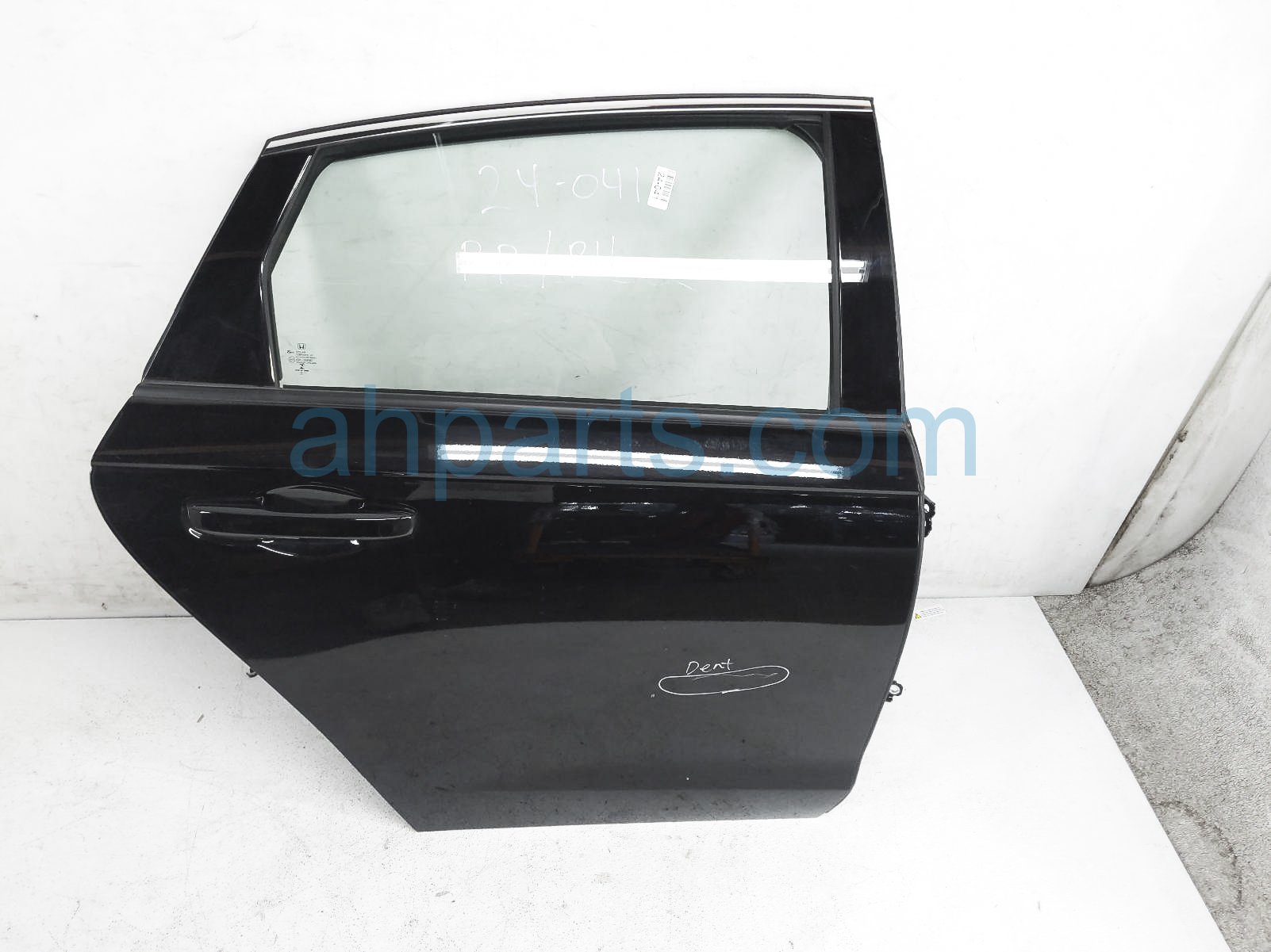 $950 Honda RR/RH DOOR - BLACK - NO INSIDE TRIM*