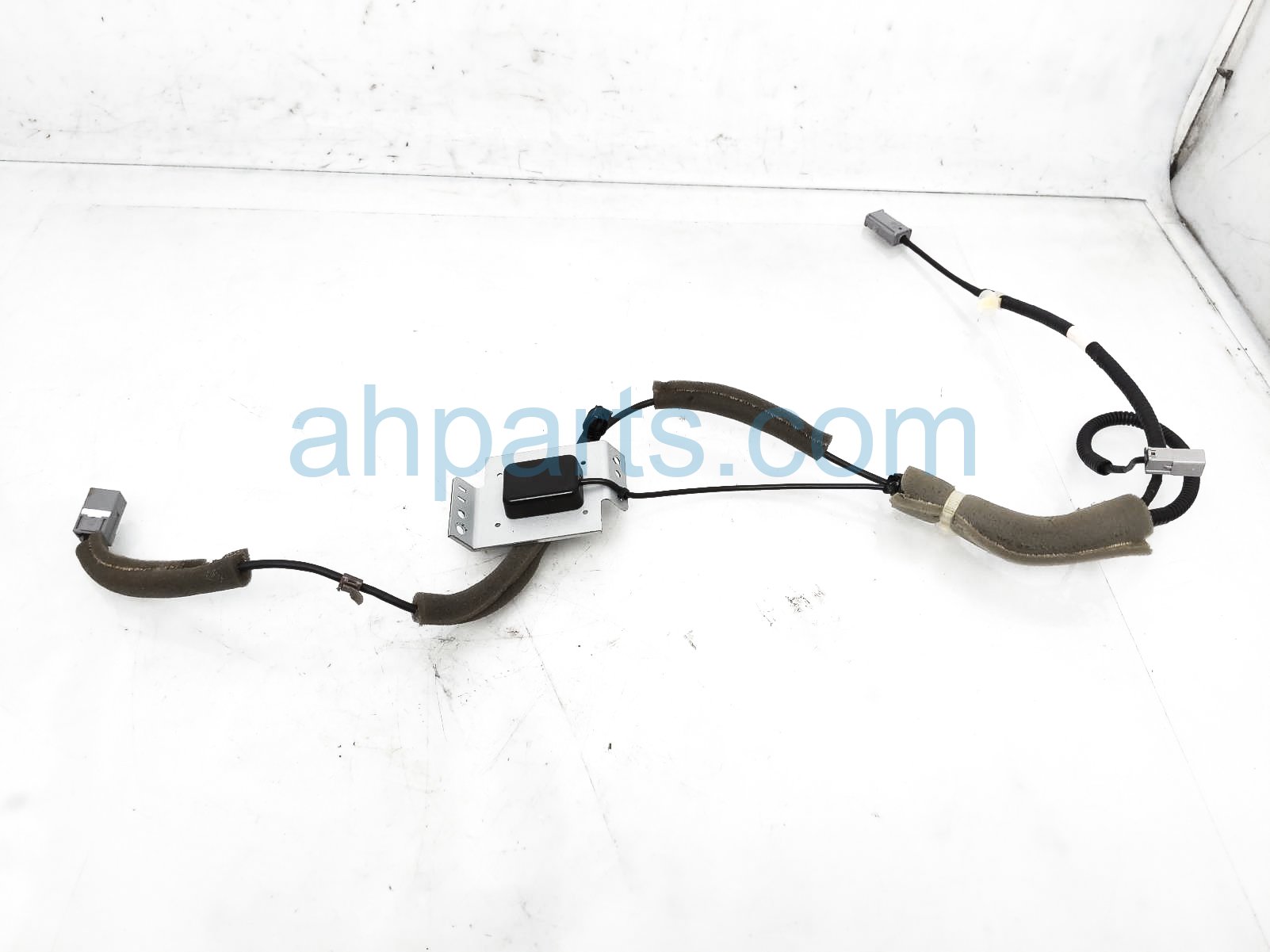 $25 Honda ANTENNA HARNESS