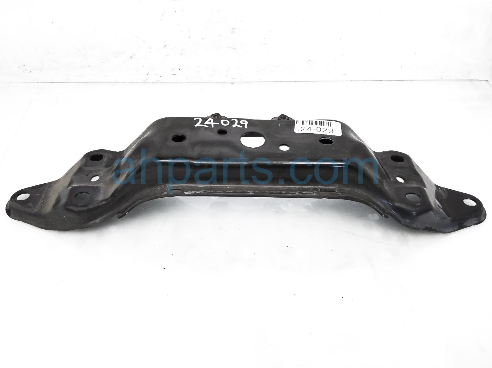 $40 Subaru TRANSMISSION CROSSMEMBER - 2.5L