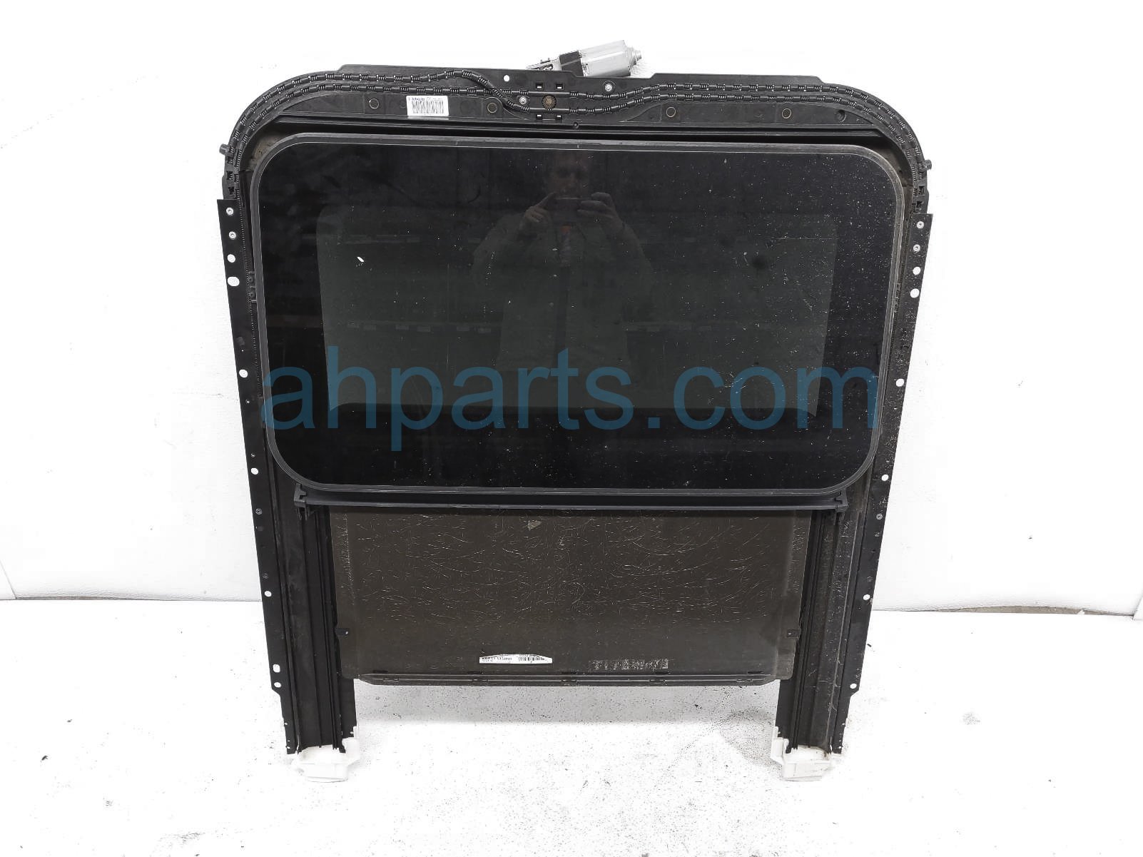 $90 Audi SUN ROOF ASSY