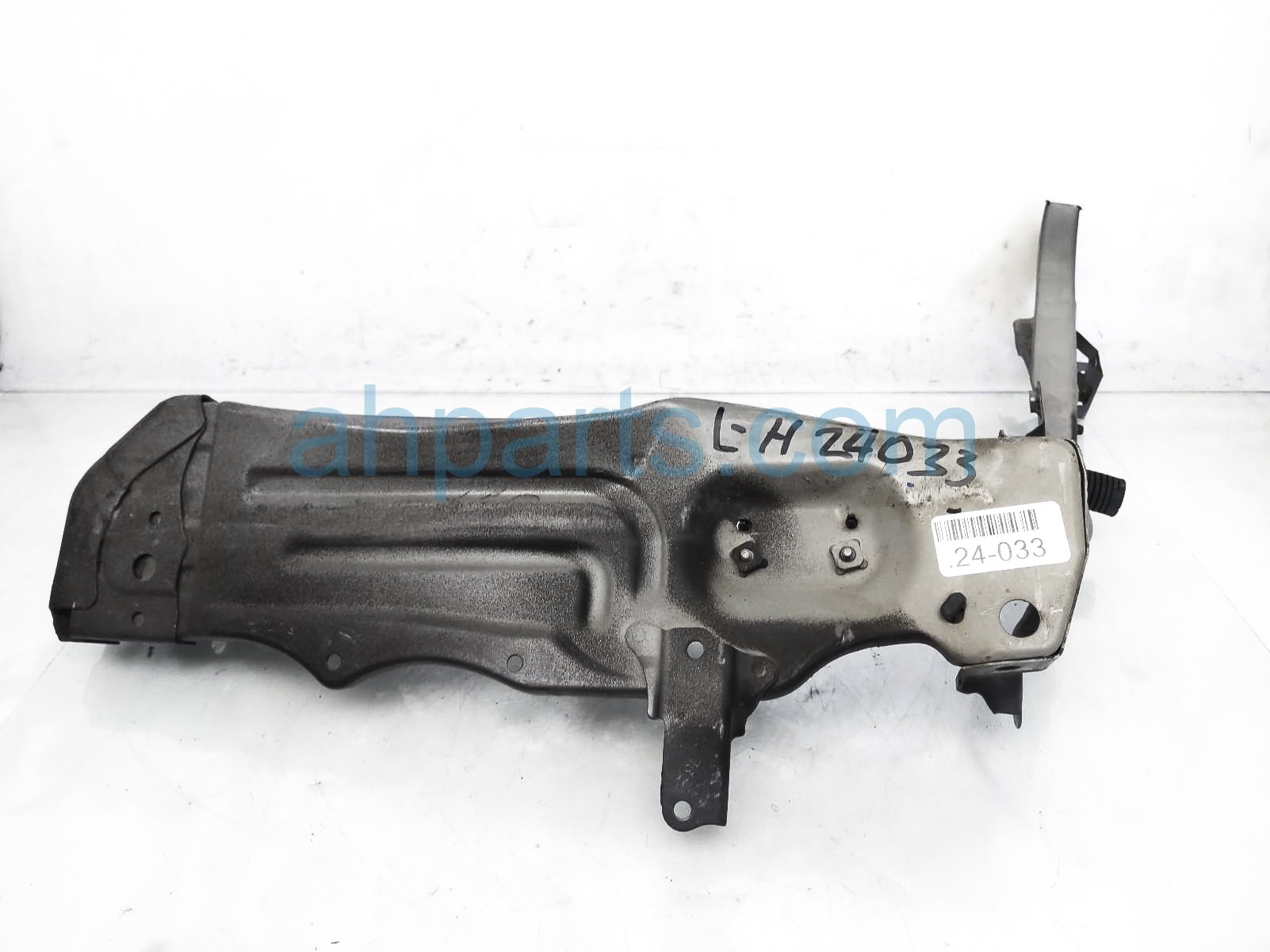 $75 Lexus LH RADIATOR SUPPORT RAIL - 3.5L