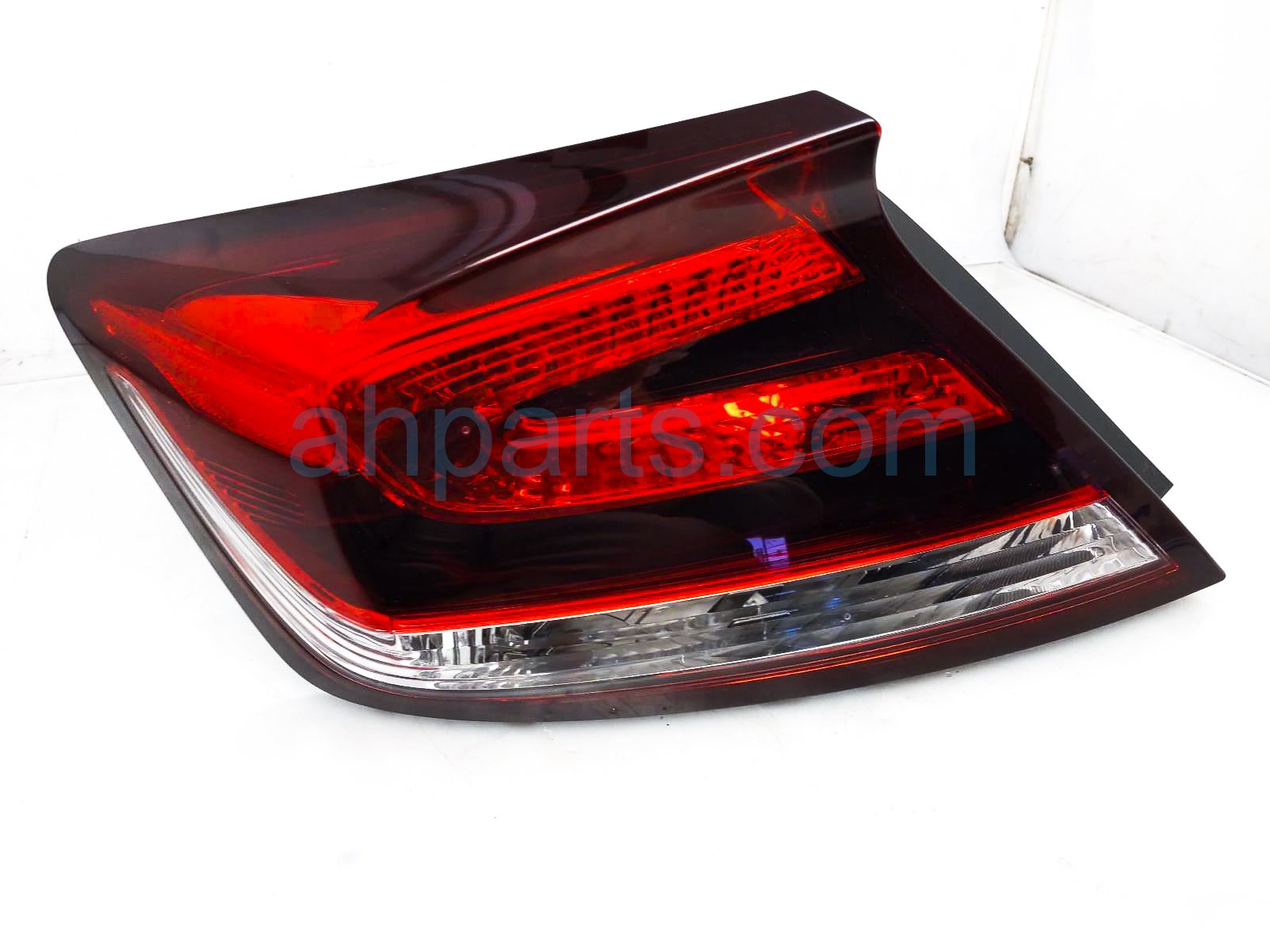 $100 Honda LH TAIL LIGHT / LAMP (ON BODY)