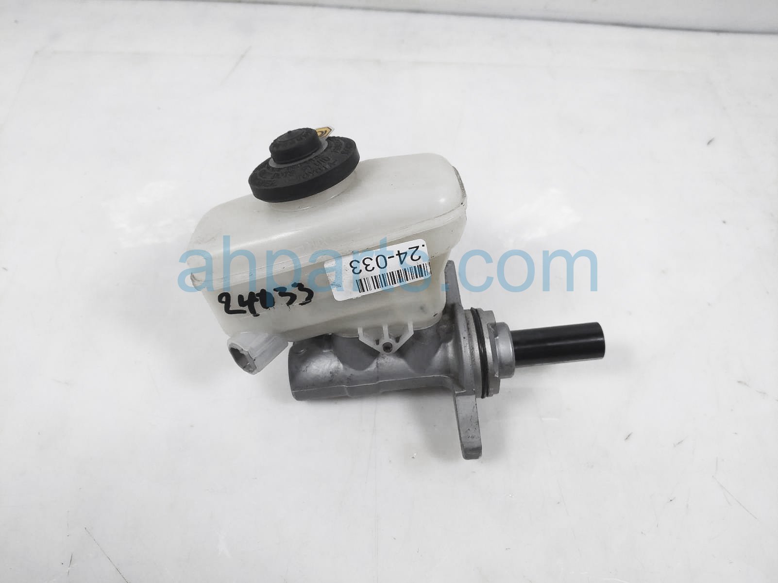 $60 Lexus BRAKE MASTER CYLINDER