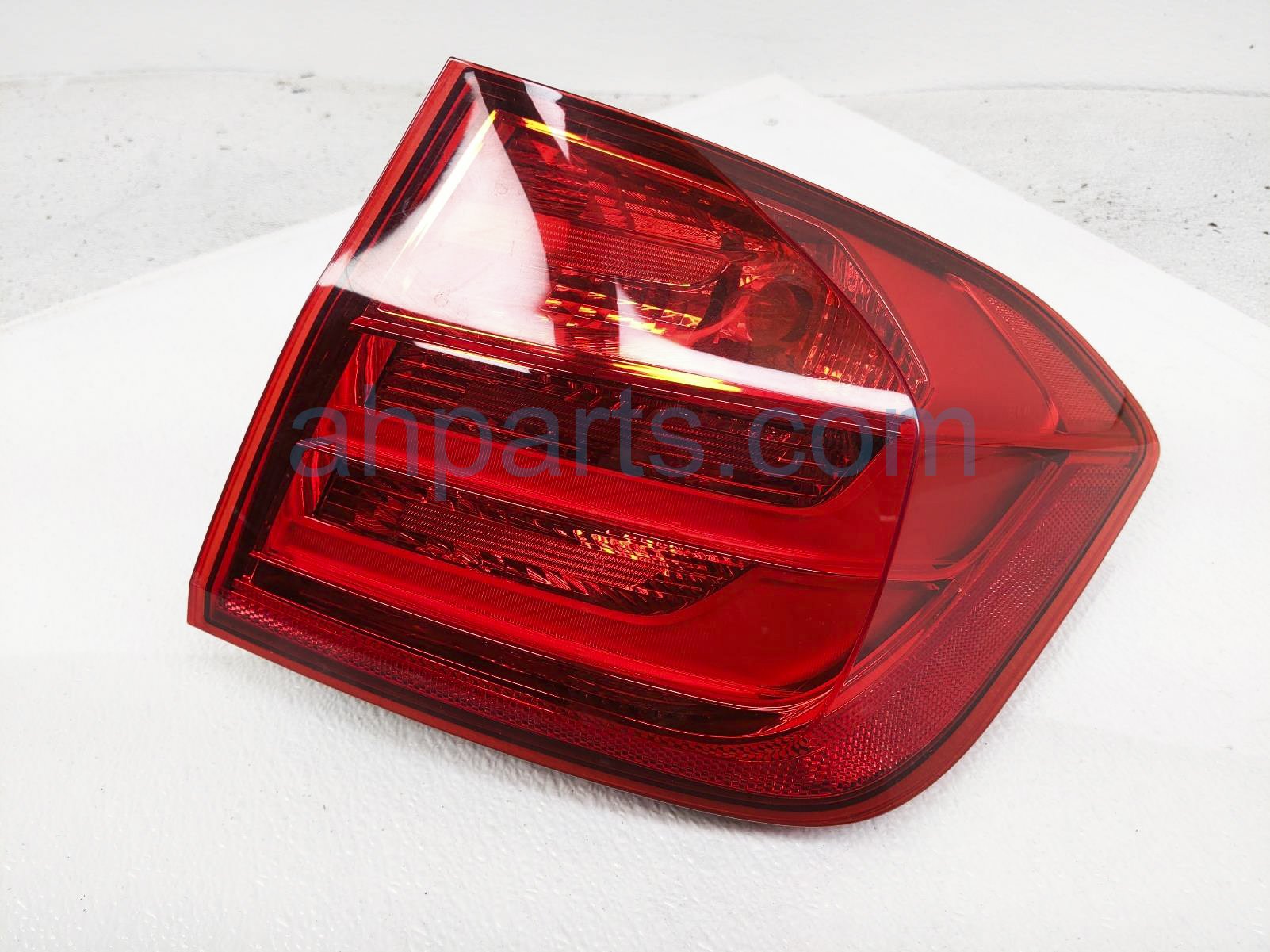 $70 BMW RH TAIL LIGHT / LAMP (ON BODY)