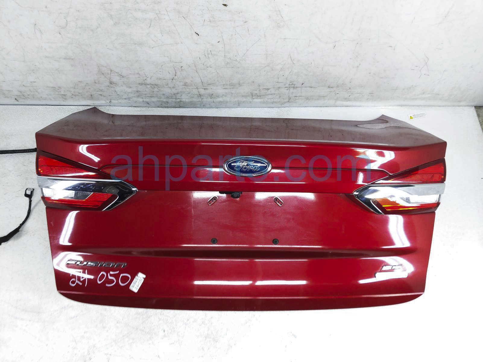 $579 Ford TRUNK / DECKLID - RED - SE ECOBOOST