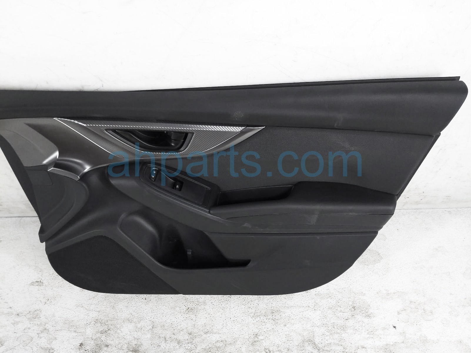 $200 Subaru FR/RH INTERIOR DOOR PANEL - BLACK