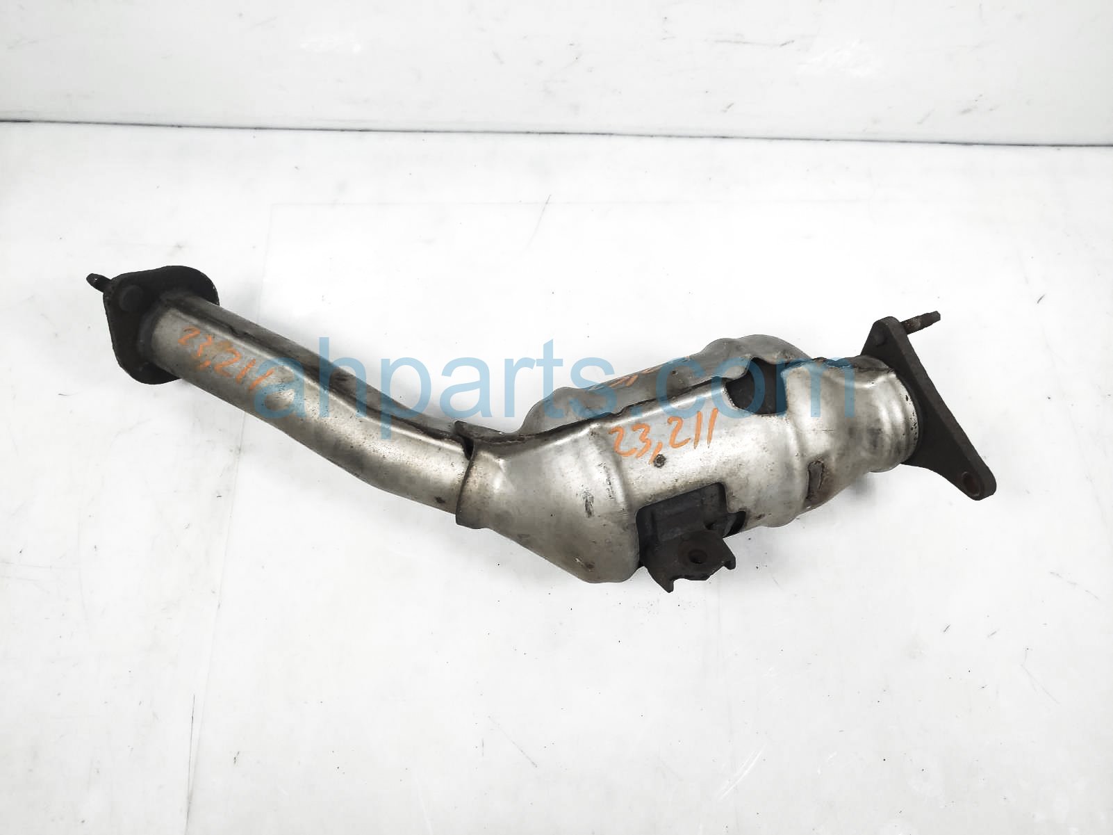 $199 Infiniti RH REAR CATALYTIC CONVERTER - 3.0L