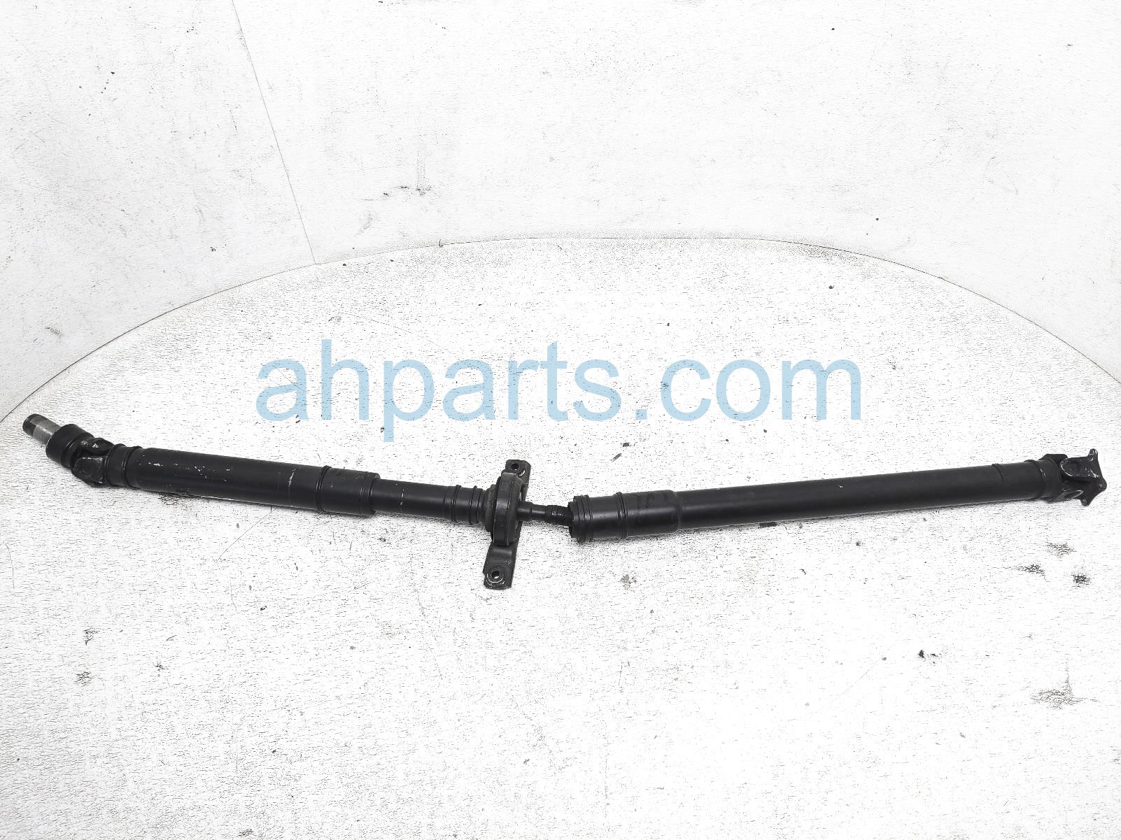 $100 Subaru REAR PROPELLER / DRIVE SHAFT ASSY