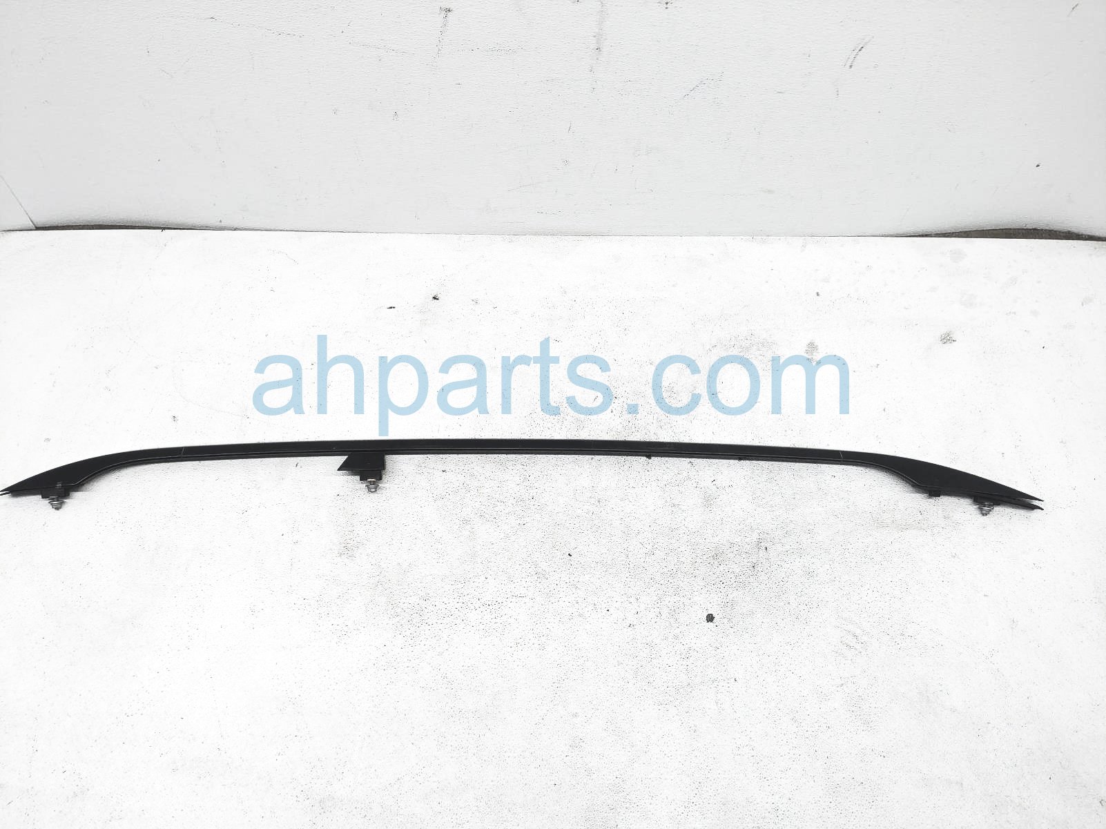 $75 BMW RH LUGGAGE RACK BAR