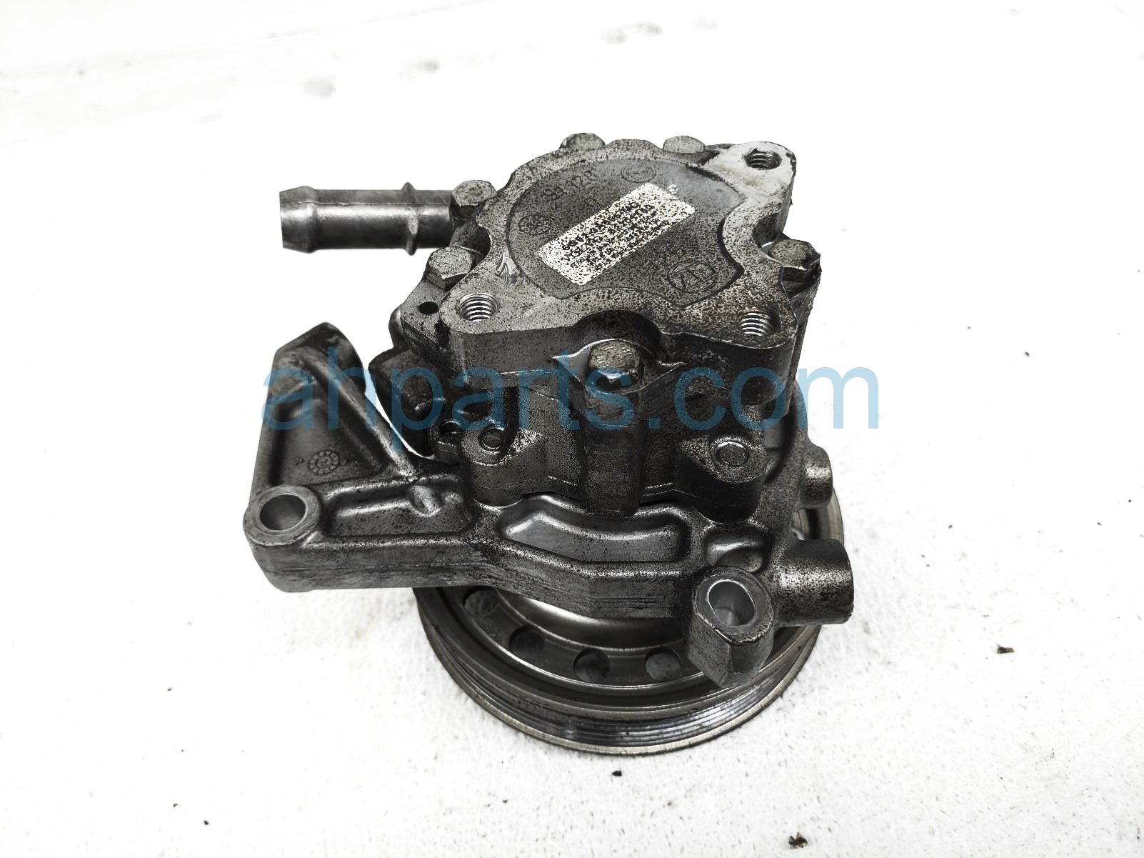 $65 Volvo POWER STEERING PUMP