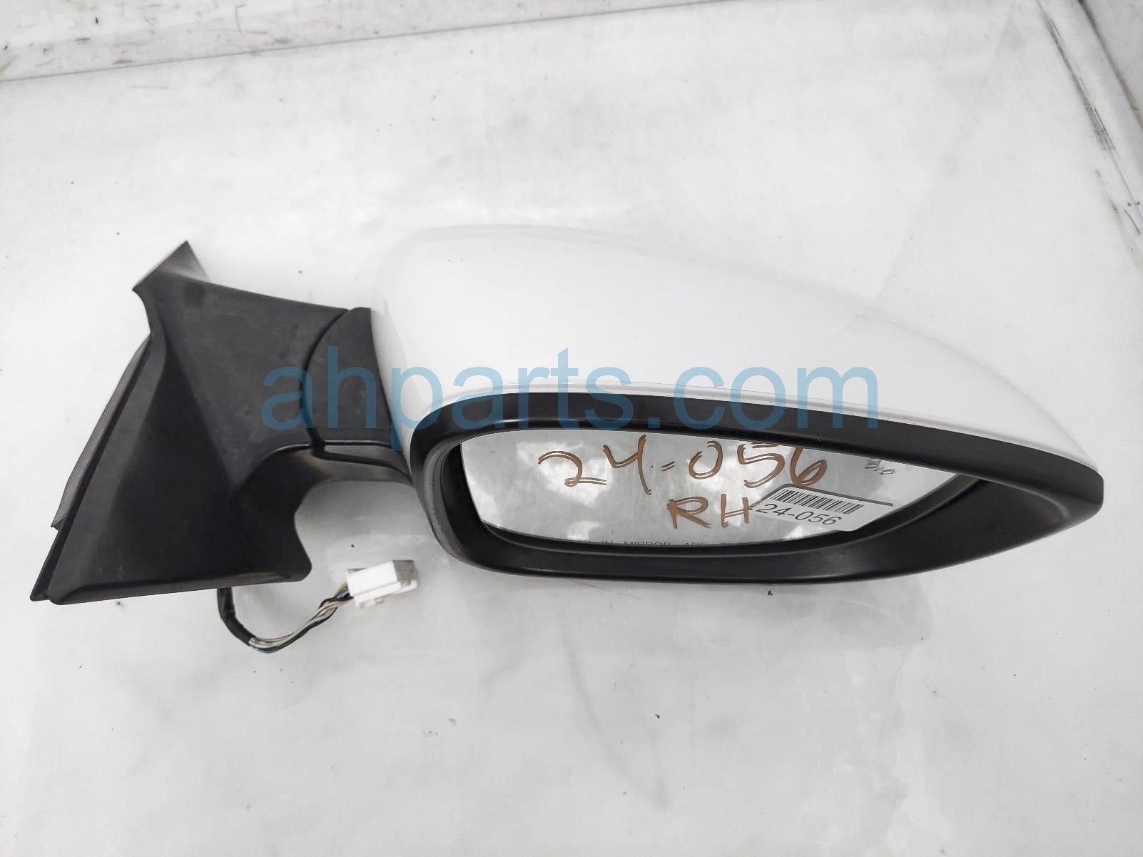 $195 Honda RH SIDE VIEW MIRROR - WHITE