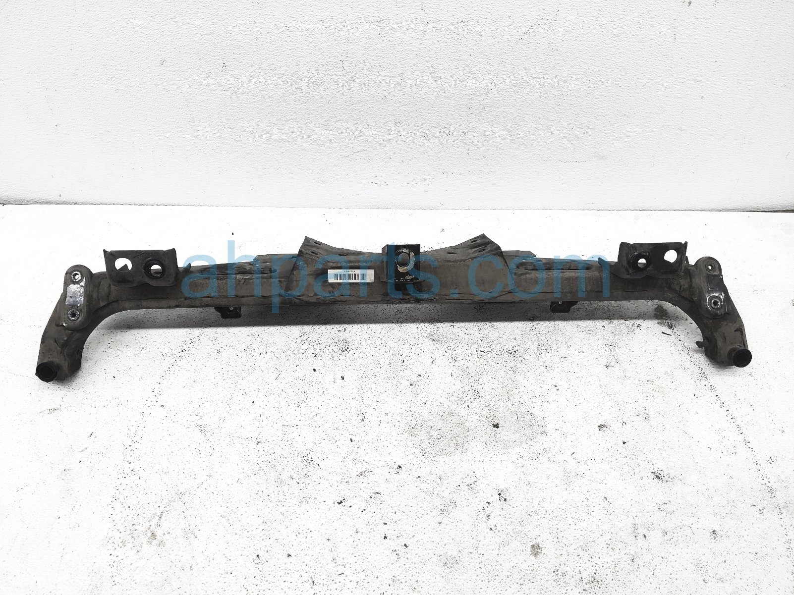 $115 BMW REAR SUB FRAME / CRADLE