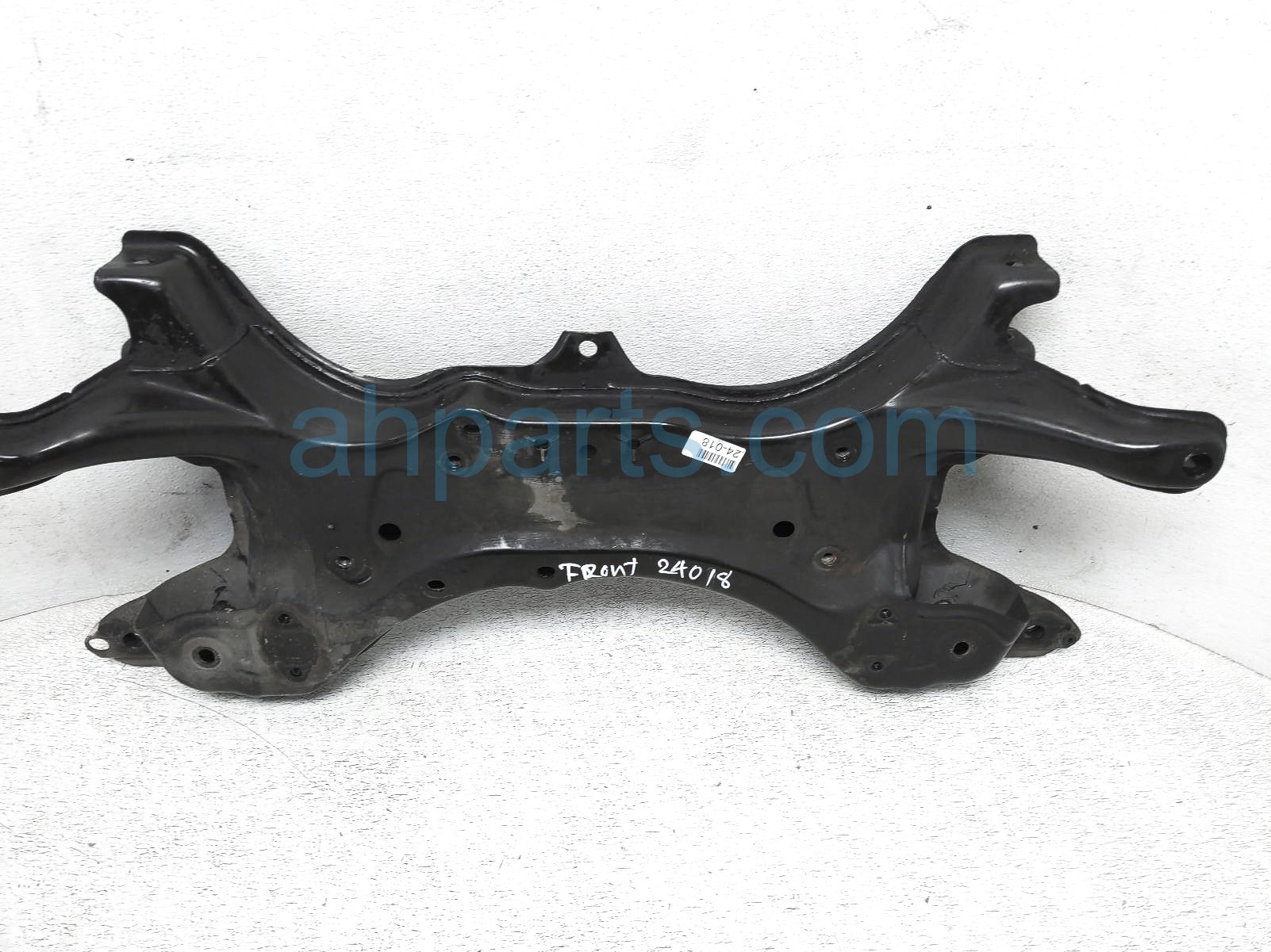 $199 Toyota FRONT SUSPENSION FRAME / CRADLE