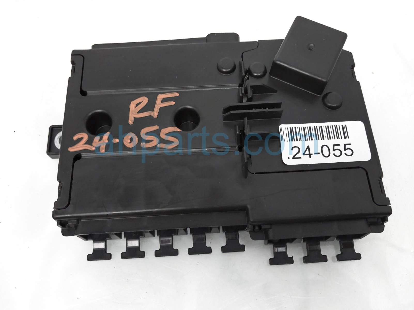 $60 Mercedes RH DASH FUSE & RELAY BOX - 2.0L BASE