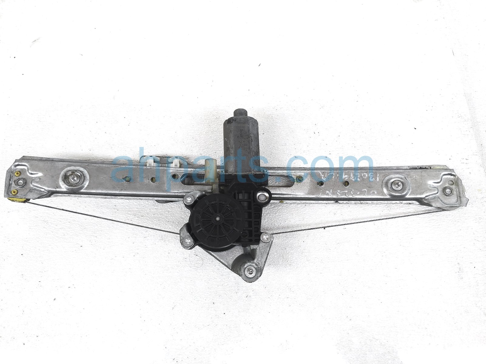 $40 BMW RR/LH WINDOW REGULATOR W/ MOTOR