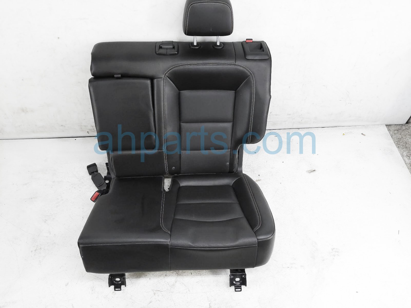 $225 GMC RR/LH SEAT ASSY - BLACK LTHR - SLT*