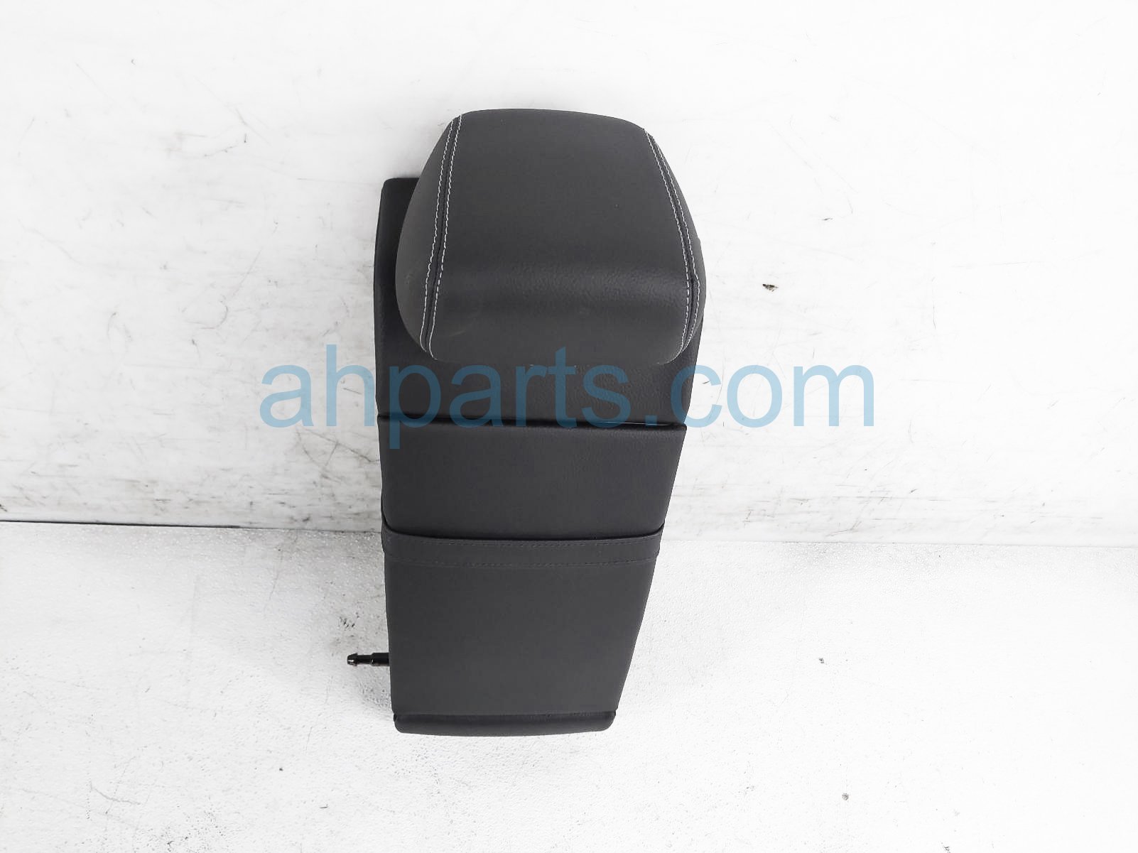 $100 Mercedes 2ND ROW CENTER SEAT CUSHION - BLK