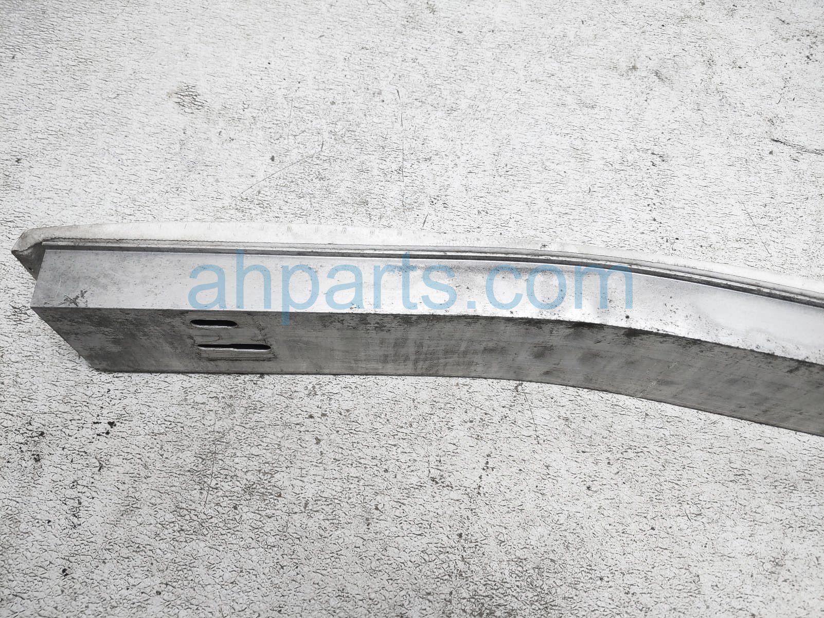 $185 Lexus REAR BUMPER REINFORCEMENT BAR