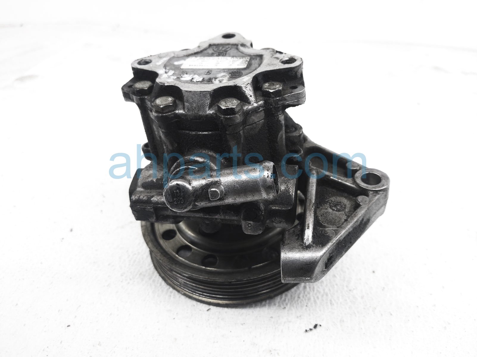 $50 Volvo POWER STEERING PUMP ASSY - V6