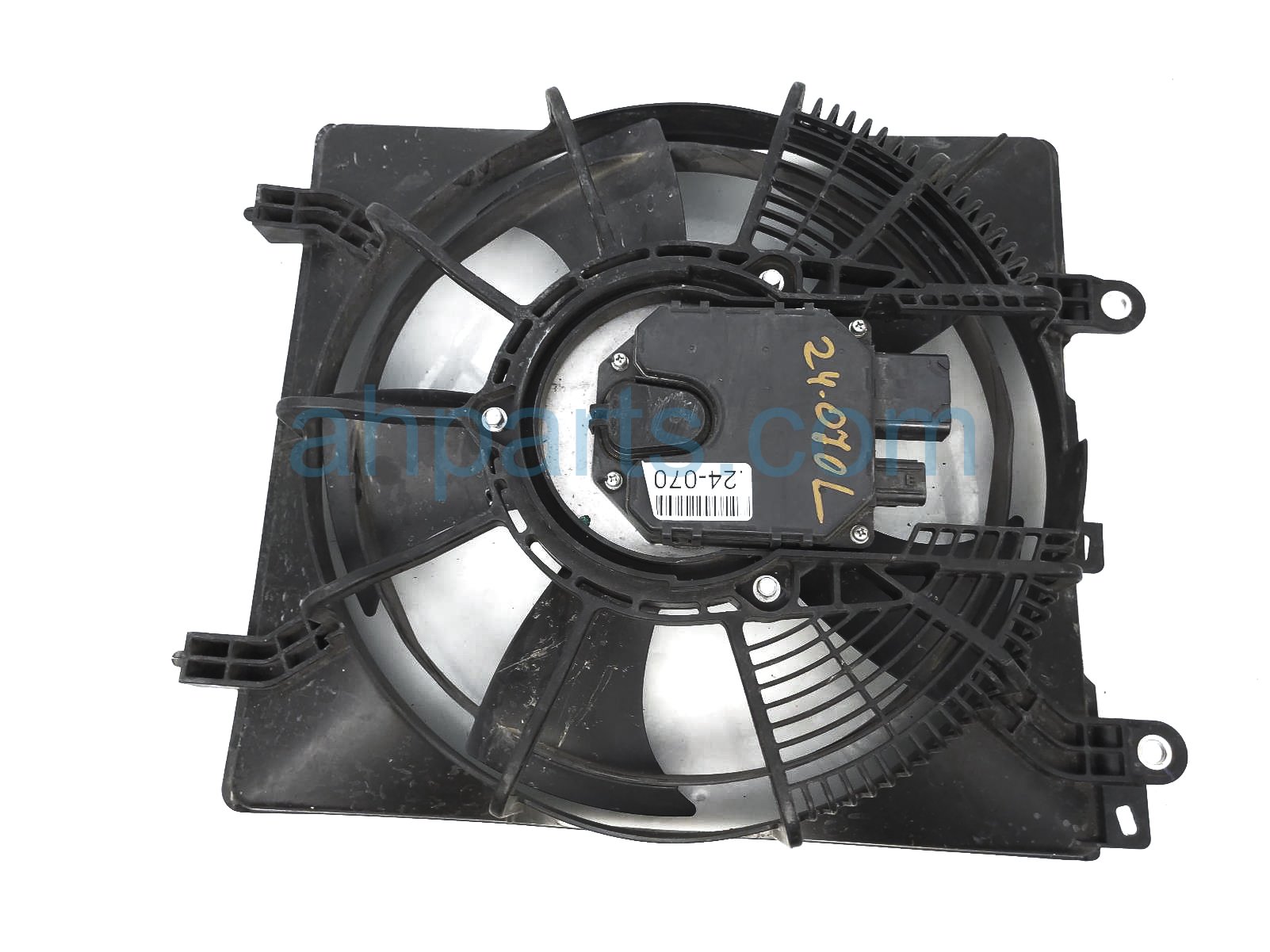 $99 Honda AC CONDENSER FAN ASSEMBLY