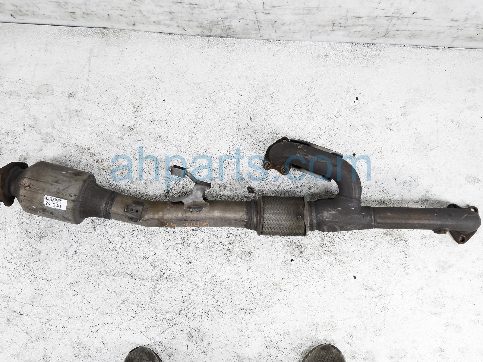 $199 Honda LOWER EXHAUST CONVERTER PIPE - V6