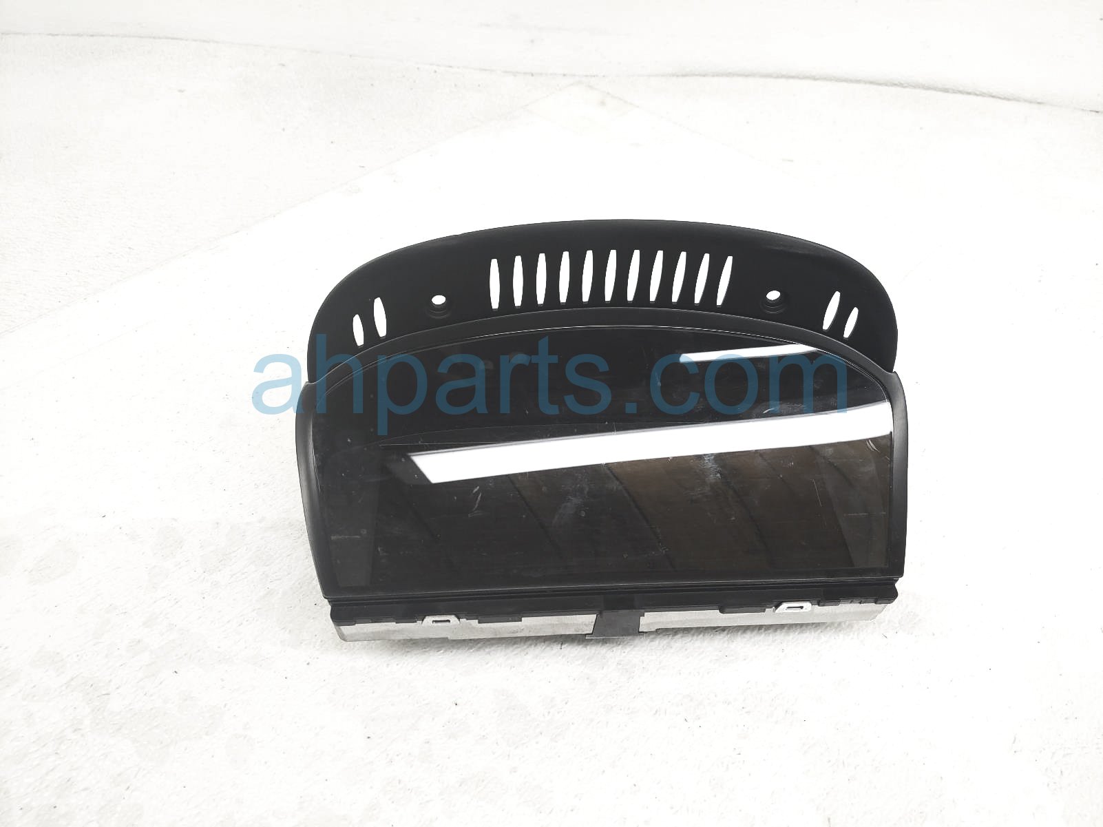 $89 BMW UPPER DISPLAY SCREEN - 8