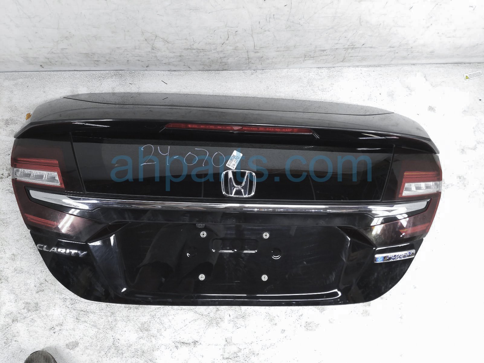 $1275 Honda TRUNK / DECKLID - BLACK