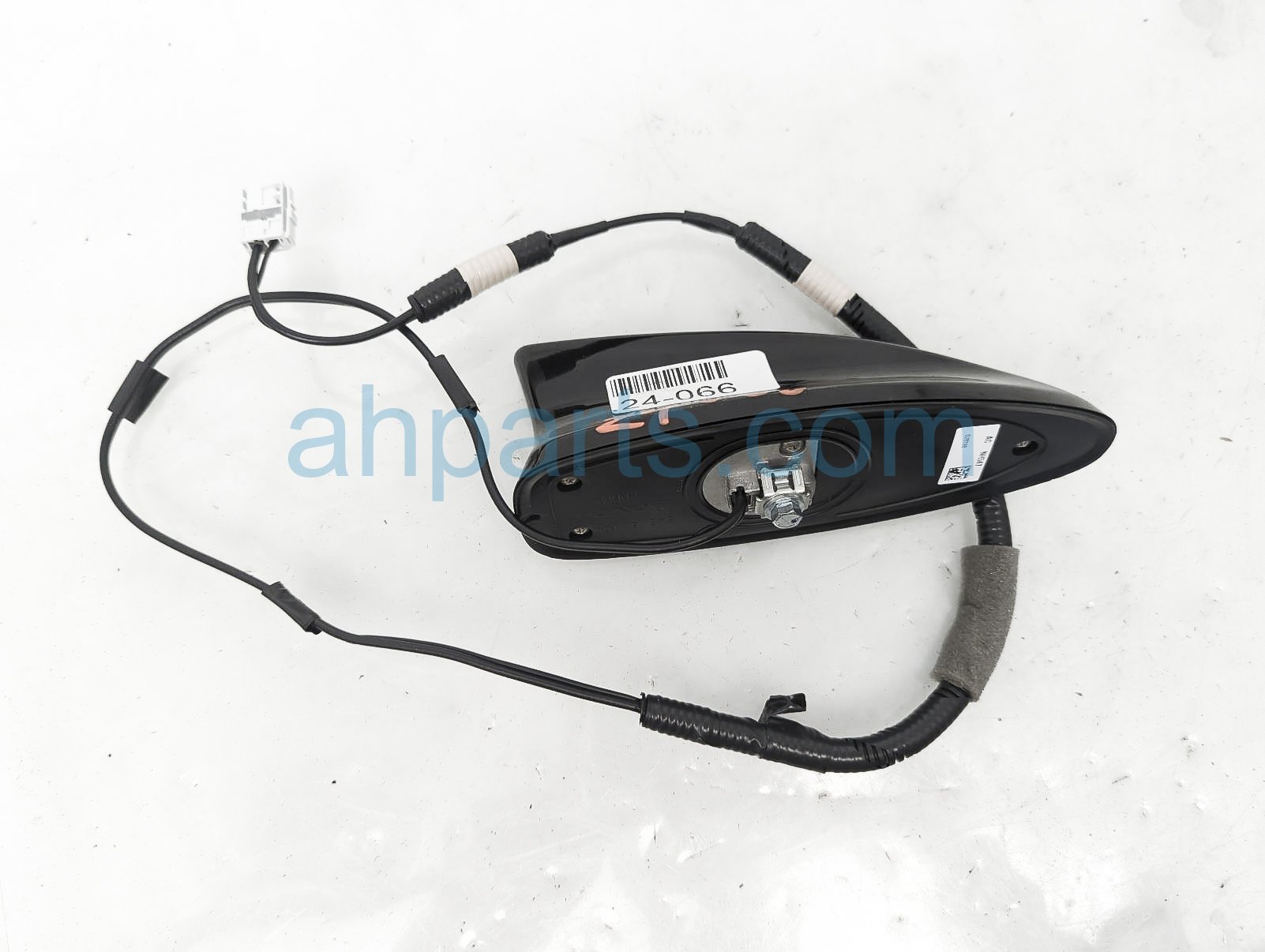 $35 Honda ANTENNA - BLACK - ROOF MOUNTED