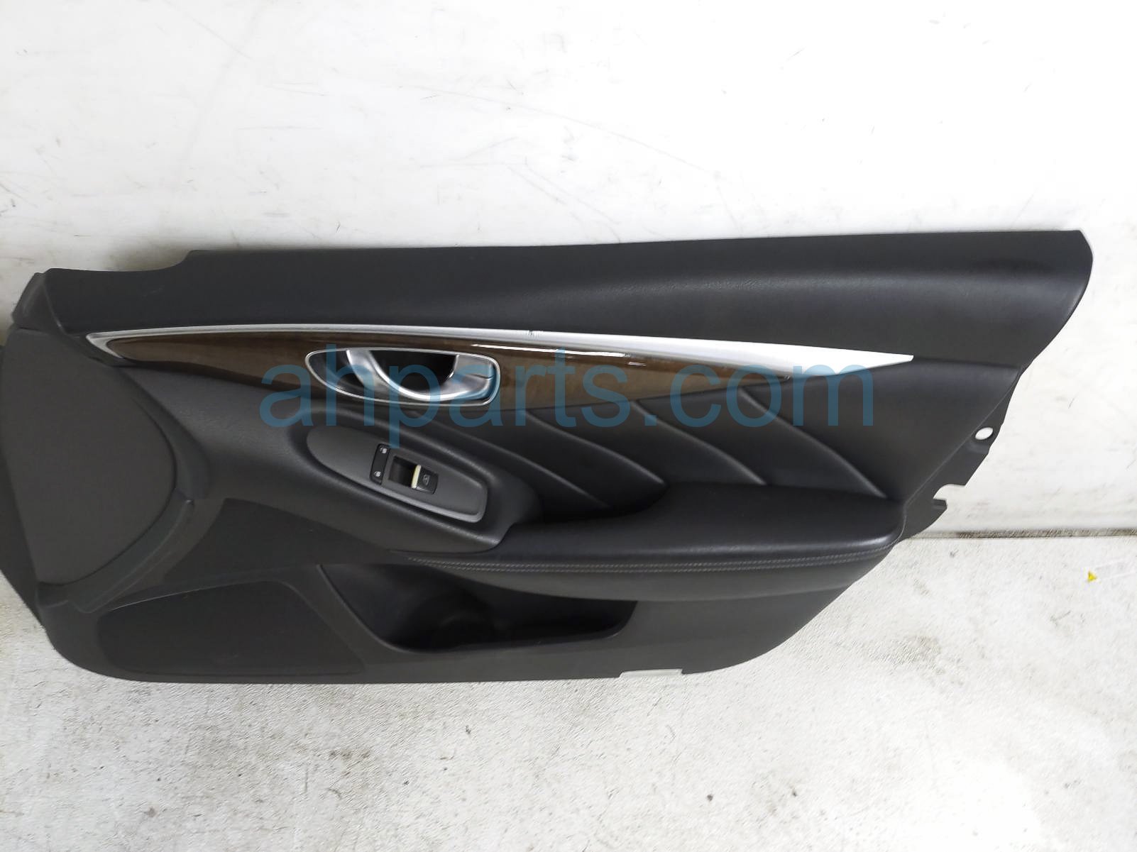 $99 Infiniti FR/RH INTERIOR DOOR PANEL - BLACK S