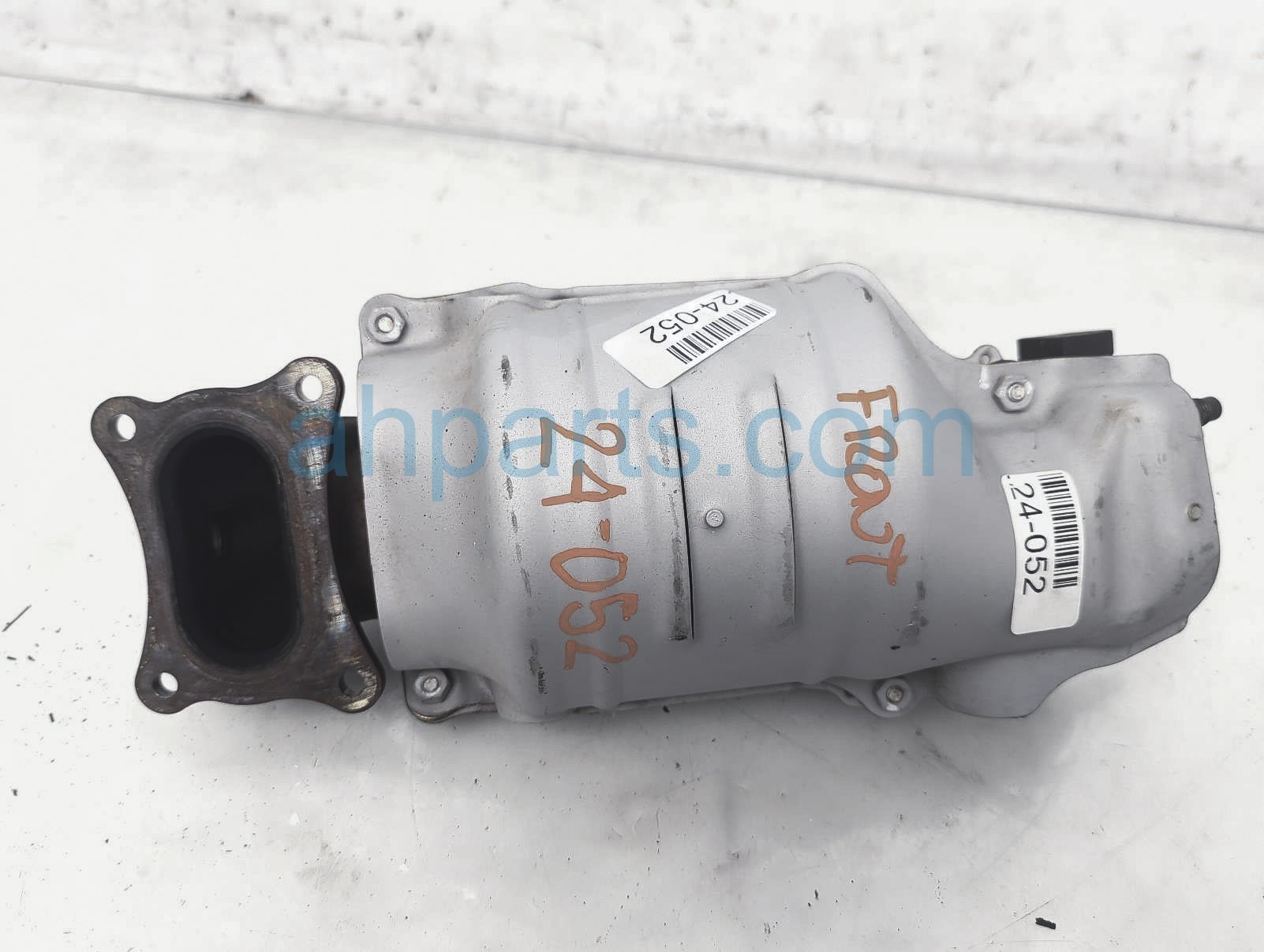 $275 Honda FRONT CATALYTIC CONVERTER UNIT