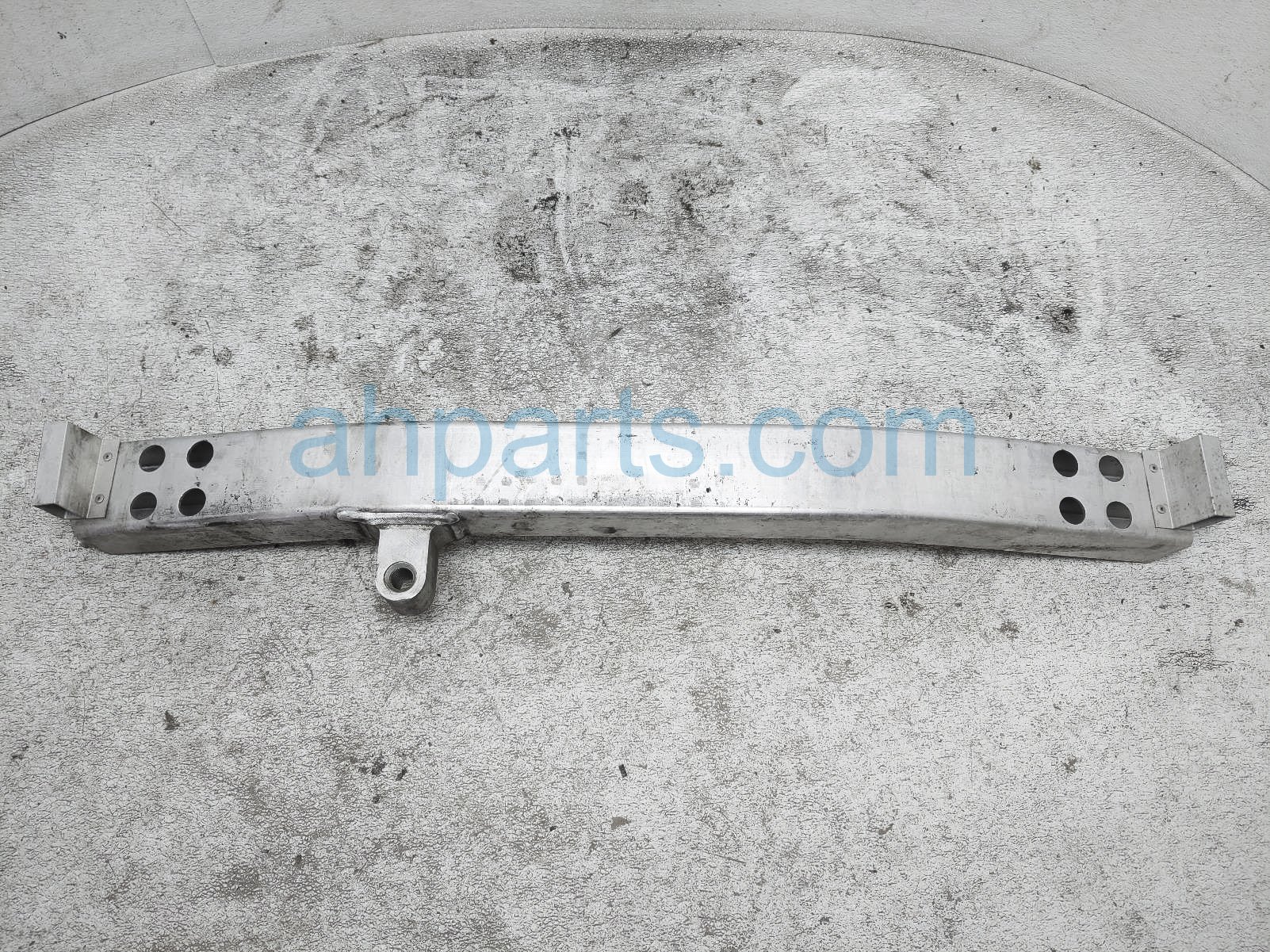 $79 Infiniti FRONT BUMPER REINFORCENT BAR