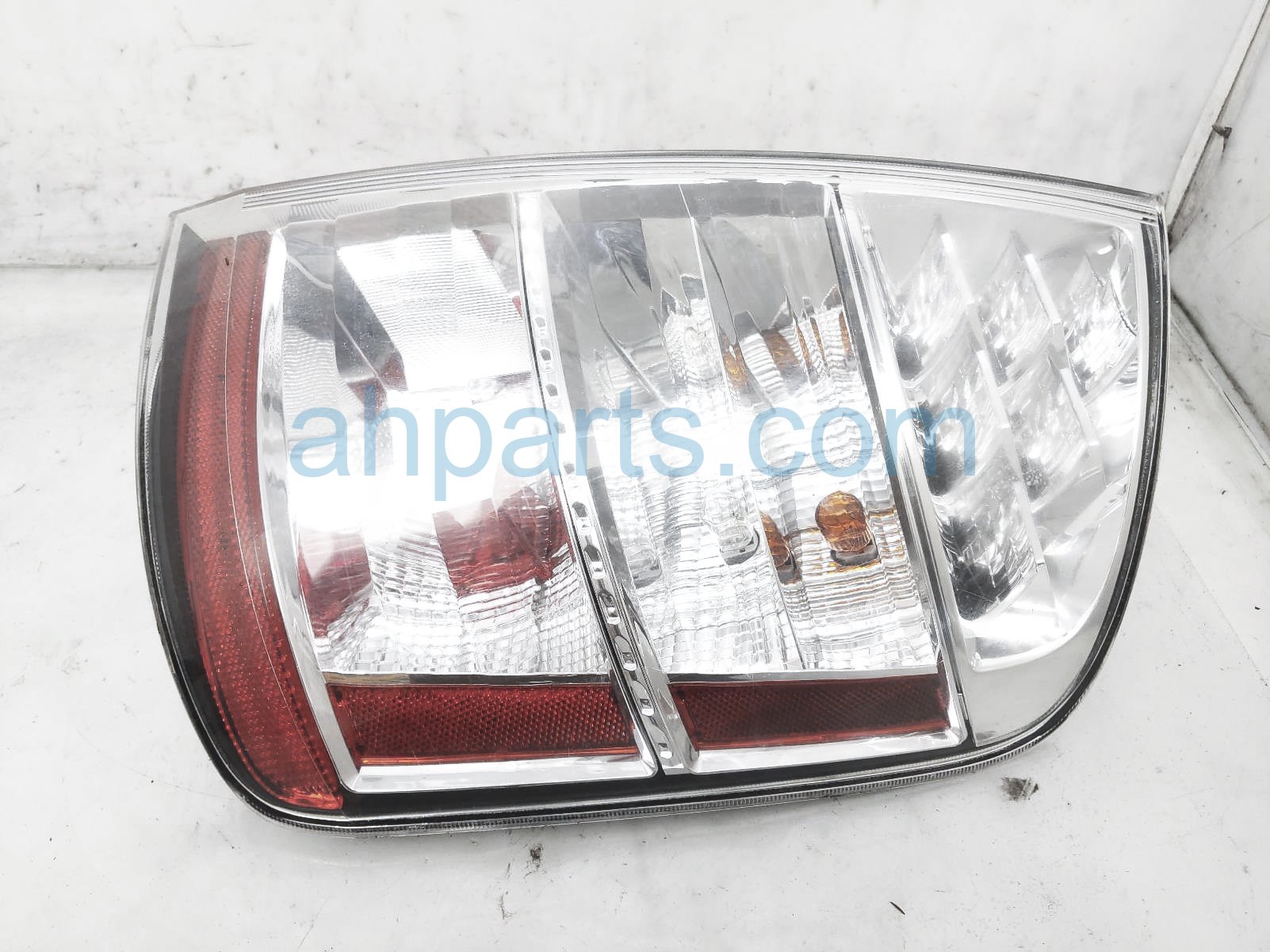 $55 Toyota RH TAIL LAMP (ON BODY)