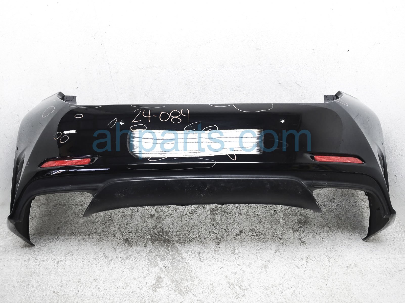 $450 Lexus REAR BUMPER COVER - BLACK - NOTES