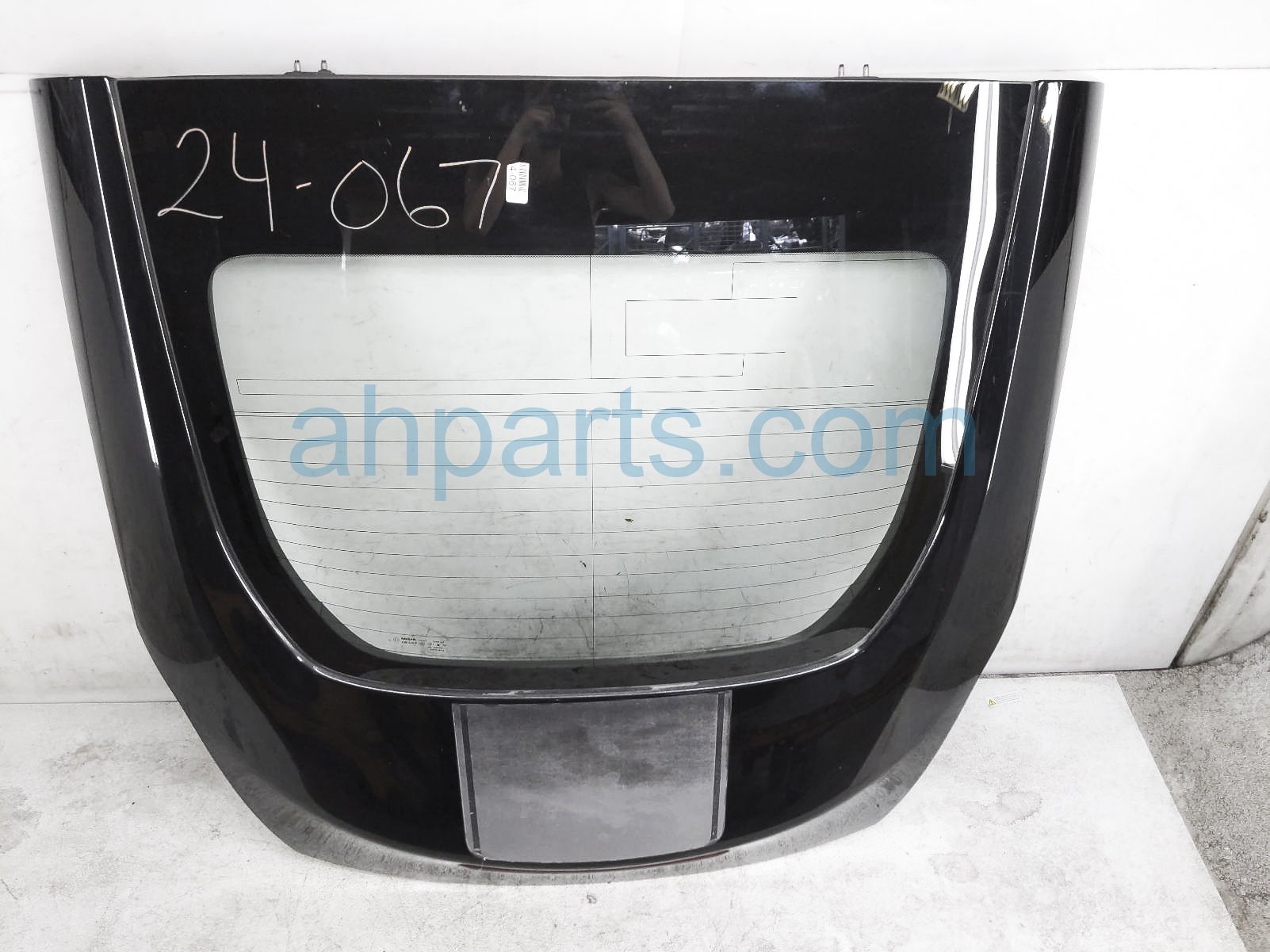 $650 Nissan LIFT GATE / TAIL GATE - BLACK