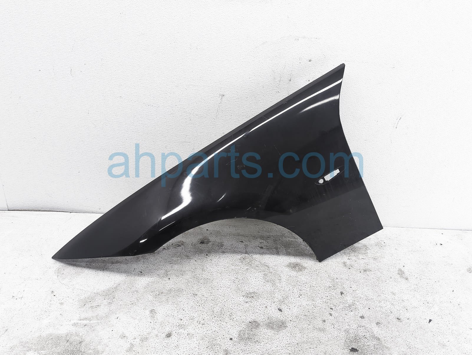 $99 BMW LH FENDER - BLACK