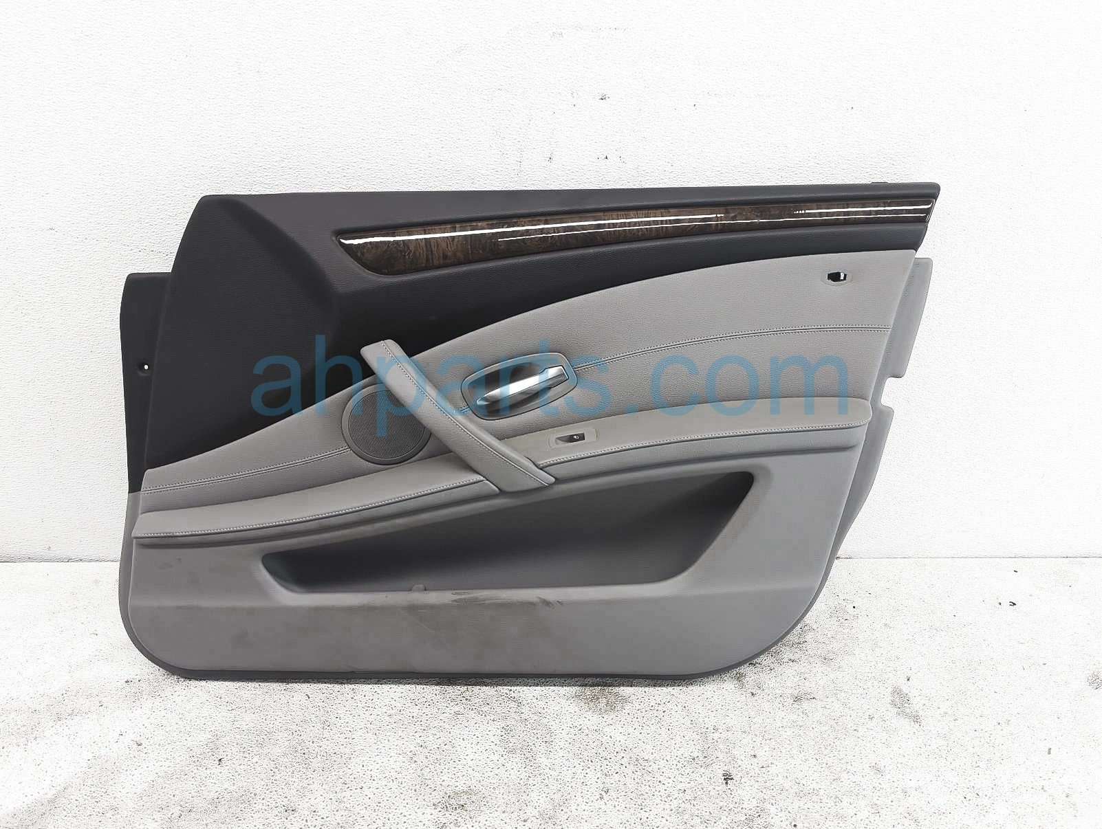 $99 BMW FR/RH INSIDE DOOR TRIM PANEL - GREY