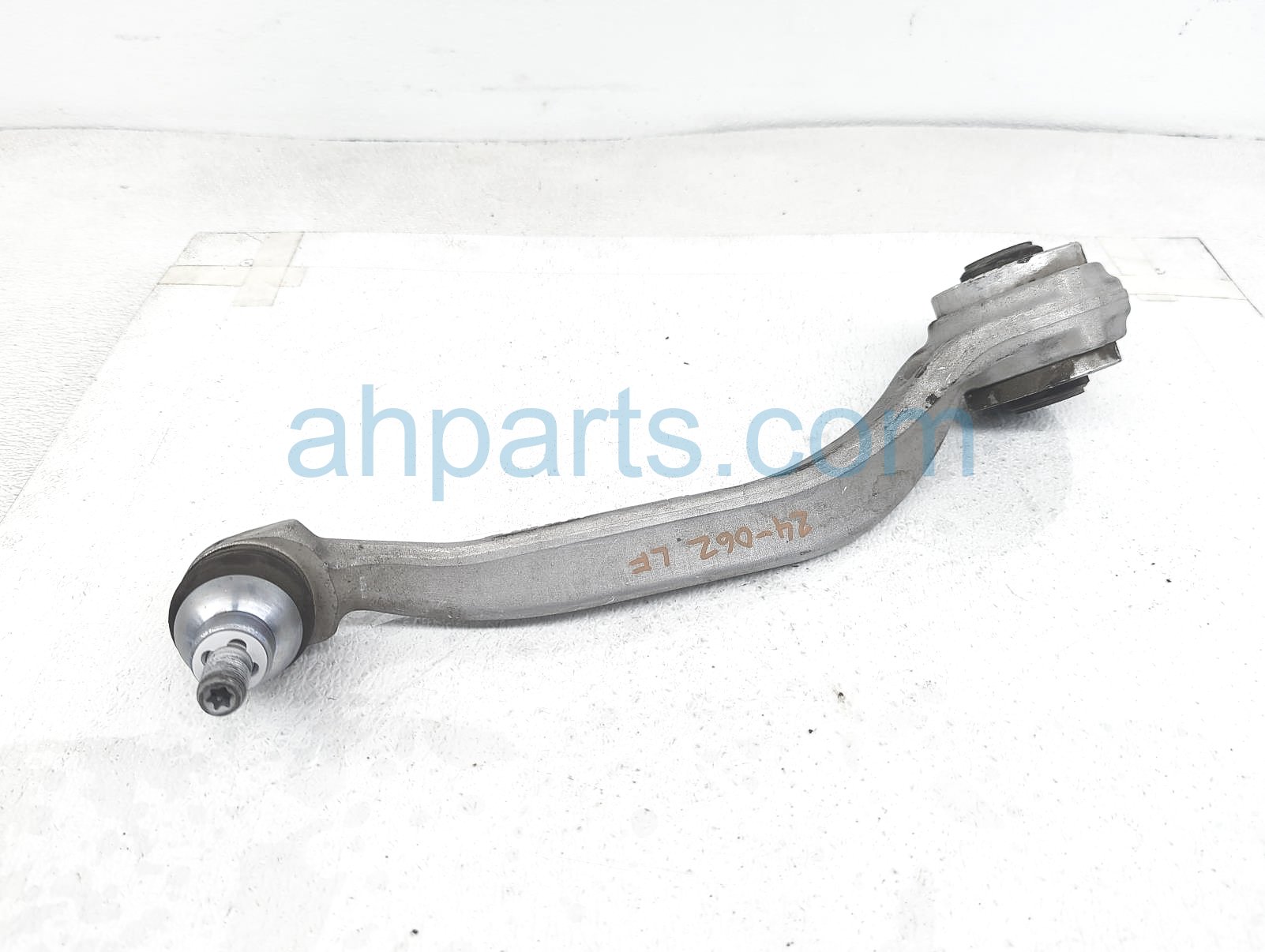 $90 Mercedes FR/LH LOWER LATERAL CONTROL ARM