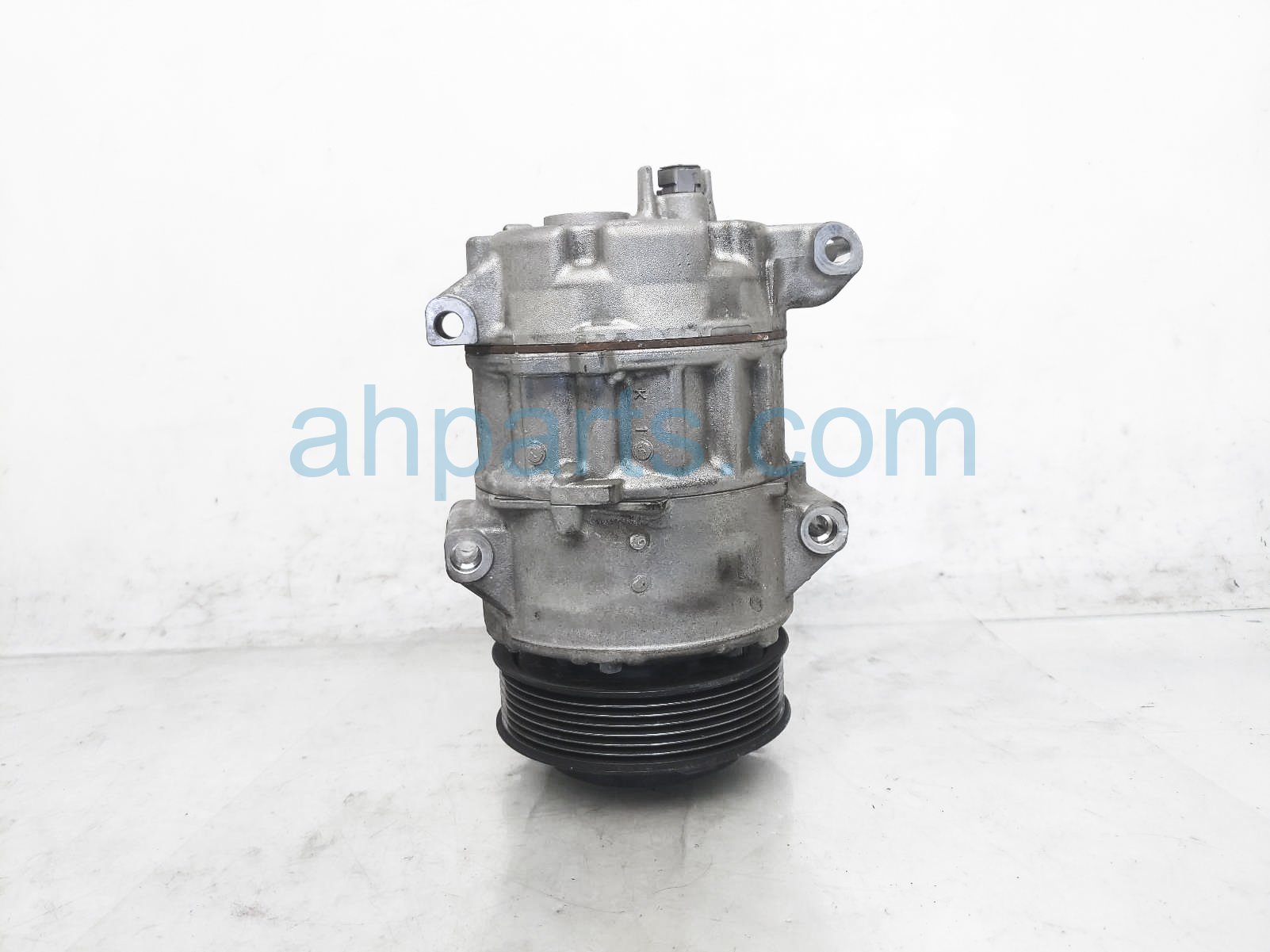 $175 Lexus AC PUMP / COMPRESSOR