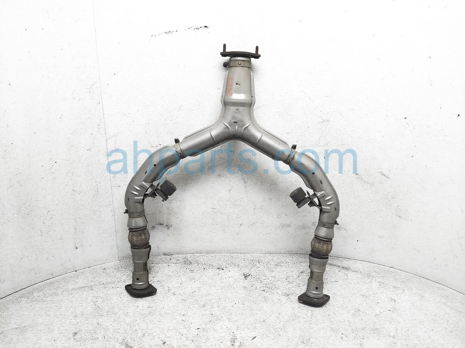 $125 Infiniti Y EXHAUST PIPE - 3.7L CONV RWD