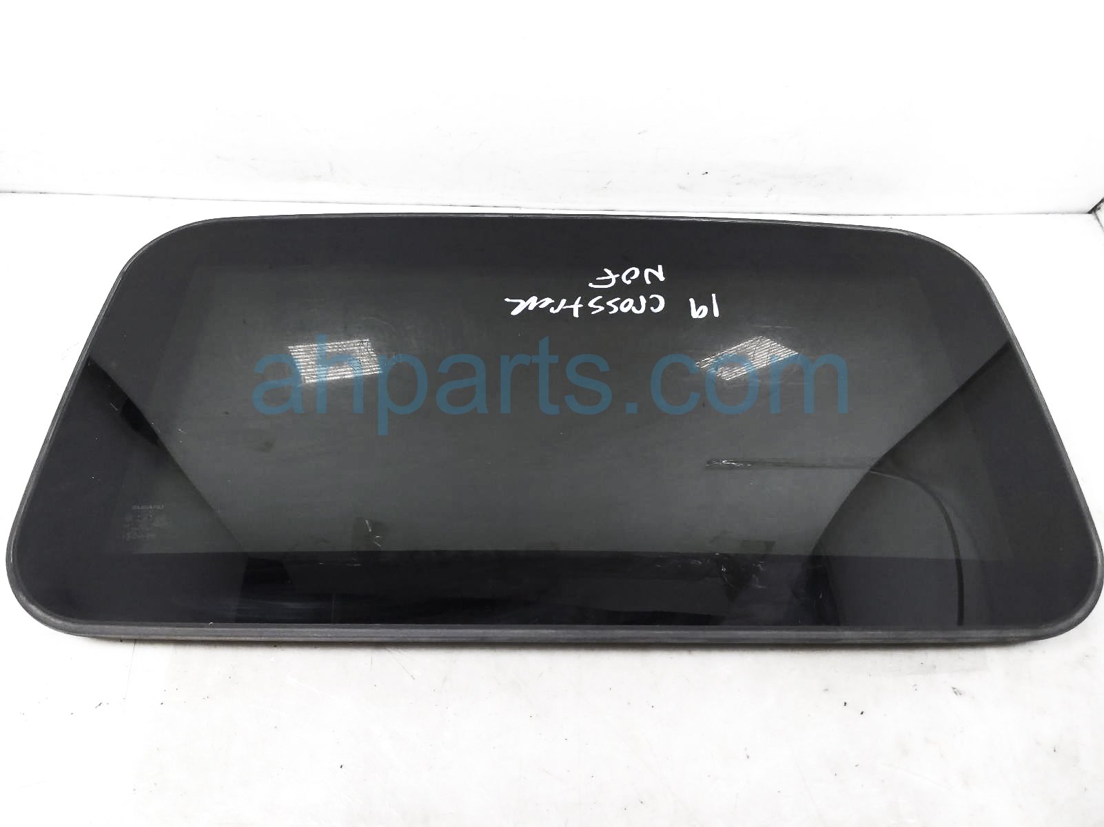 $175 Subaru SUNROOF WINDOW GLASS