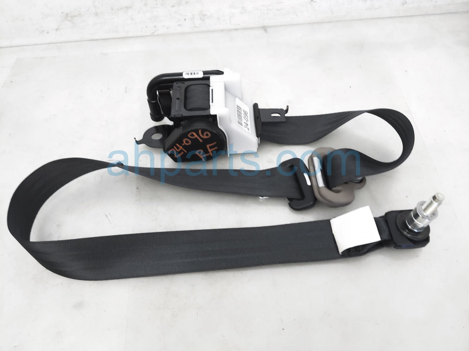 $85 Honda FR/RH SEAT BELT - BLACK