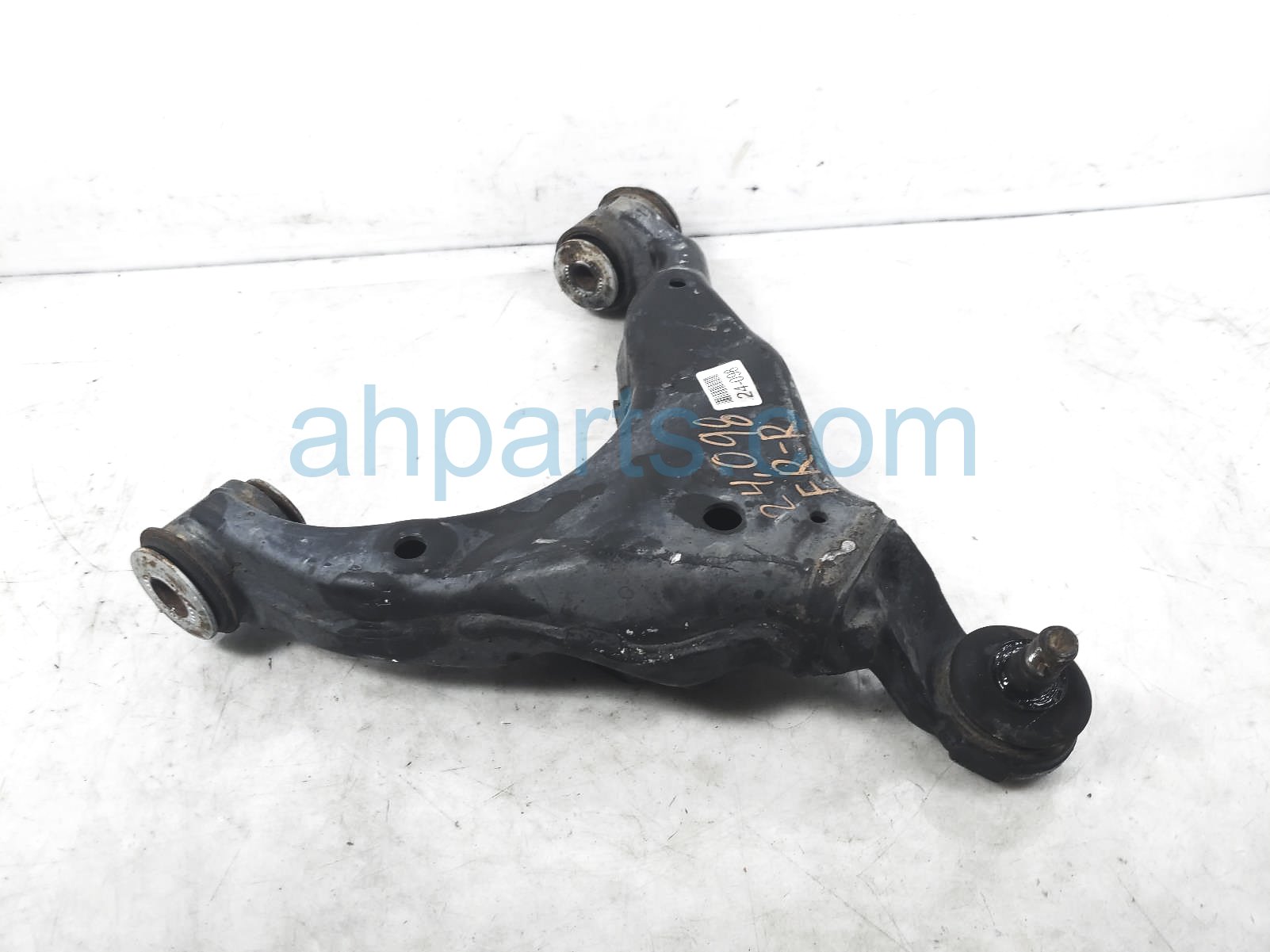 $200 Toyota FR/RH LOWER CONTROL ARM