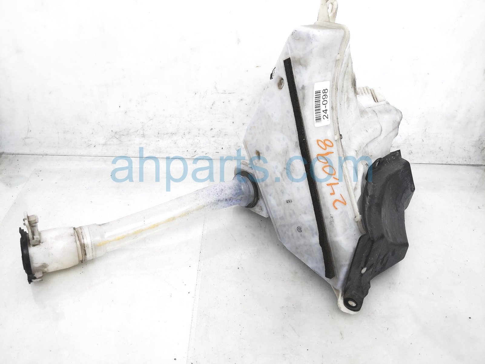 $100 Toyota WINDSHIELD WASHER RESERVOIR TANK