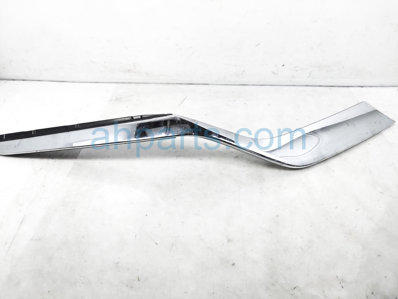 $95 Honda RH GRILLE EXTENSION - CHROME