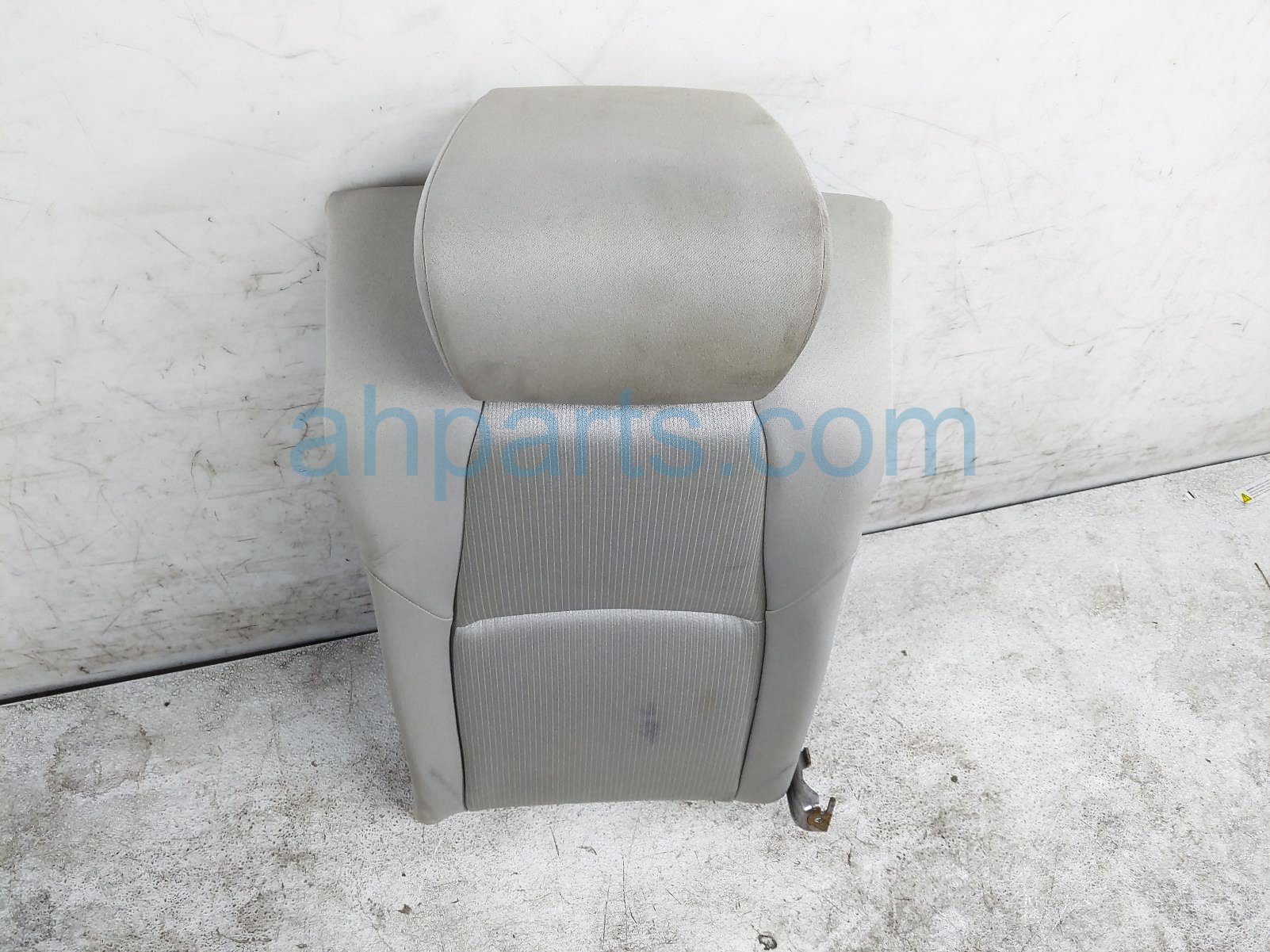 $75 Honda RR/LH TOP SEAT CUSHION - IVORY HYB