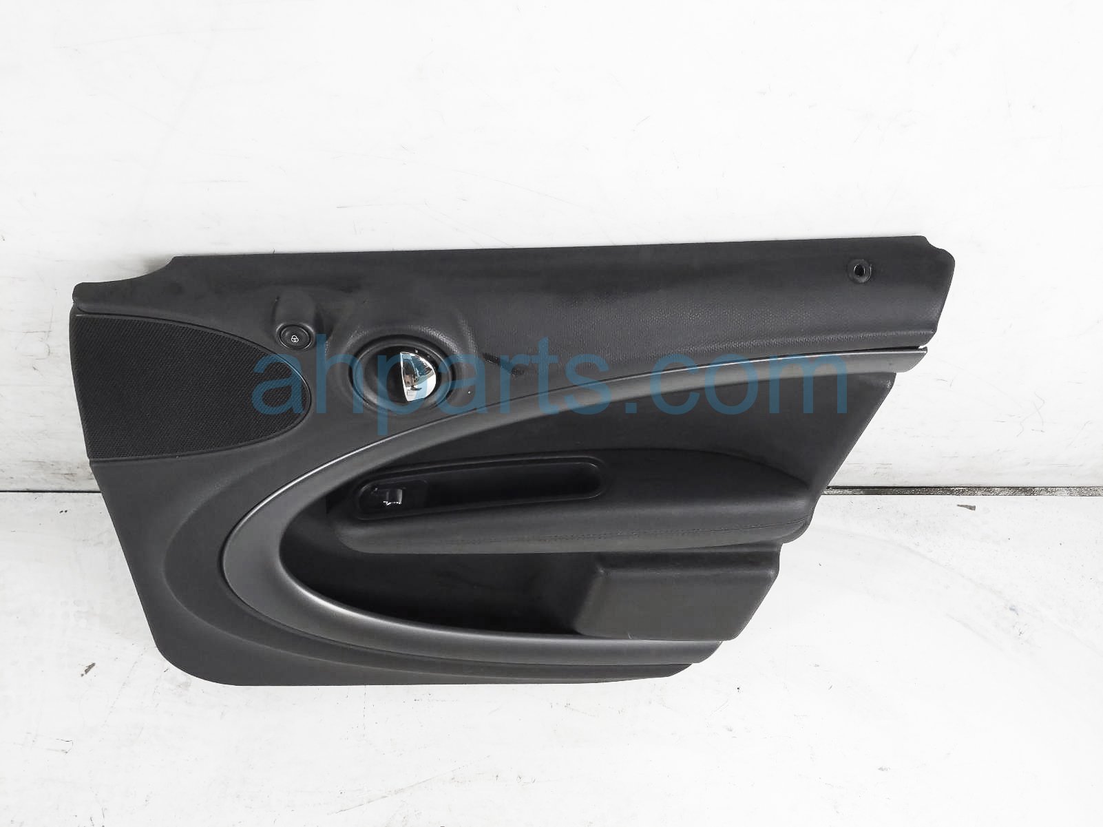 $100 BMW FR/RH INTERIOR DOOR PANEL - BLACK